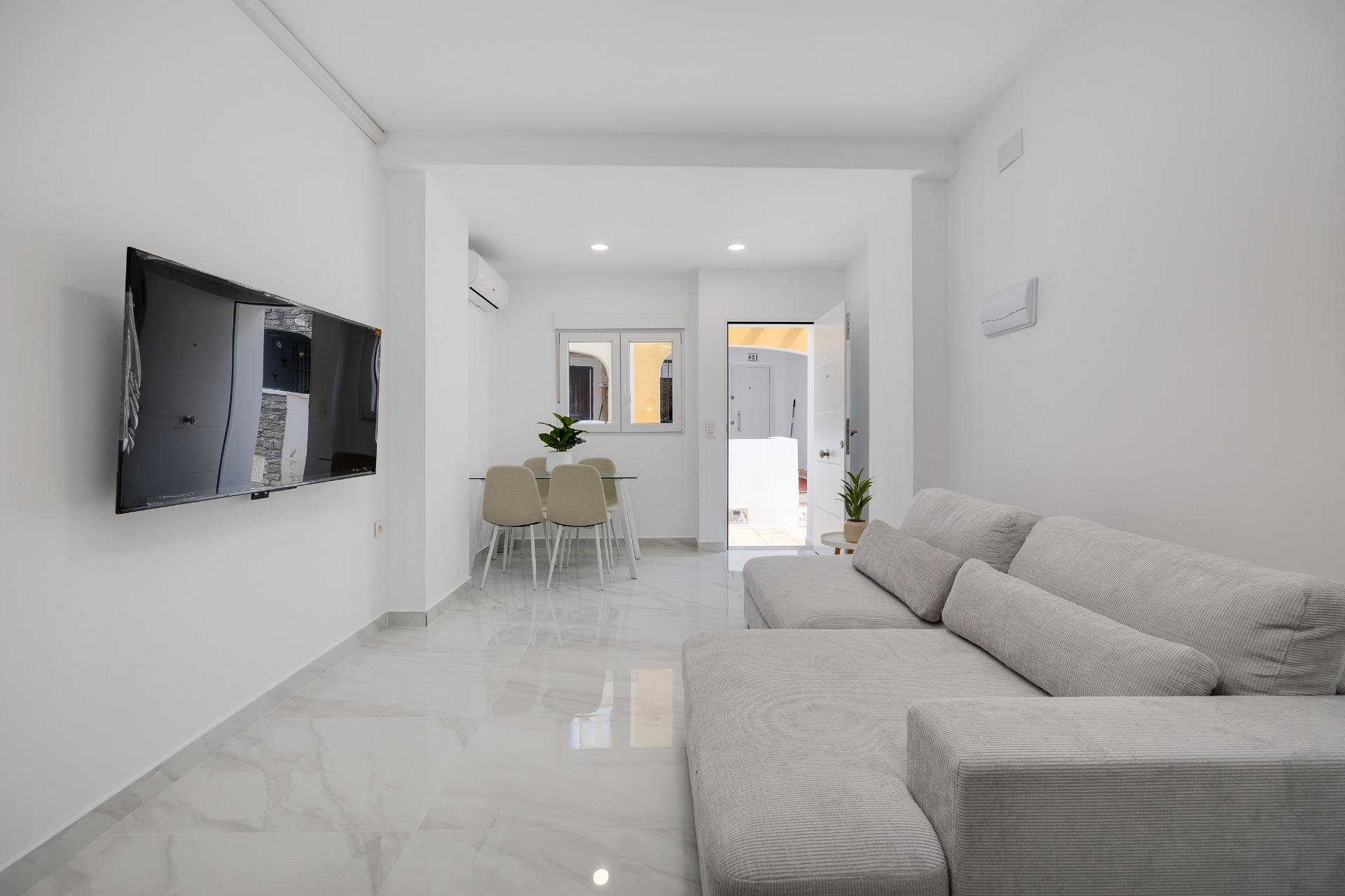 Odsprzedaż - Bungalow -
Orihuela Costa - Los Almendros-La Florida