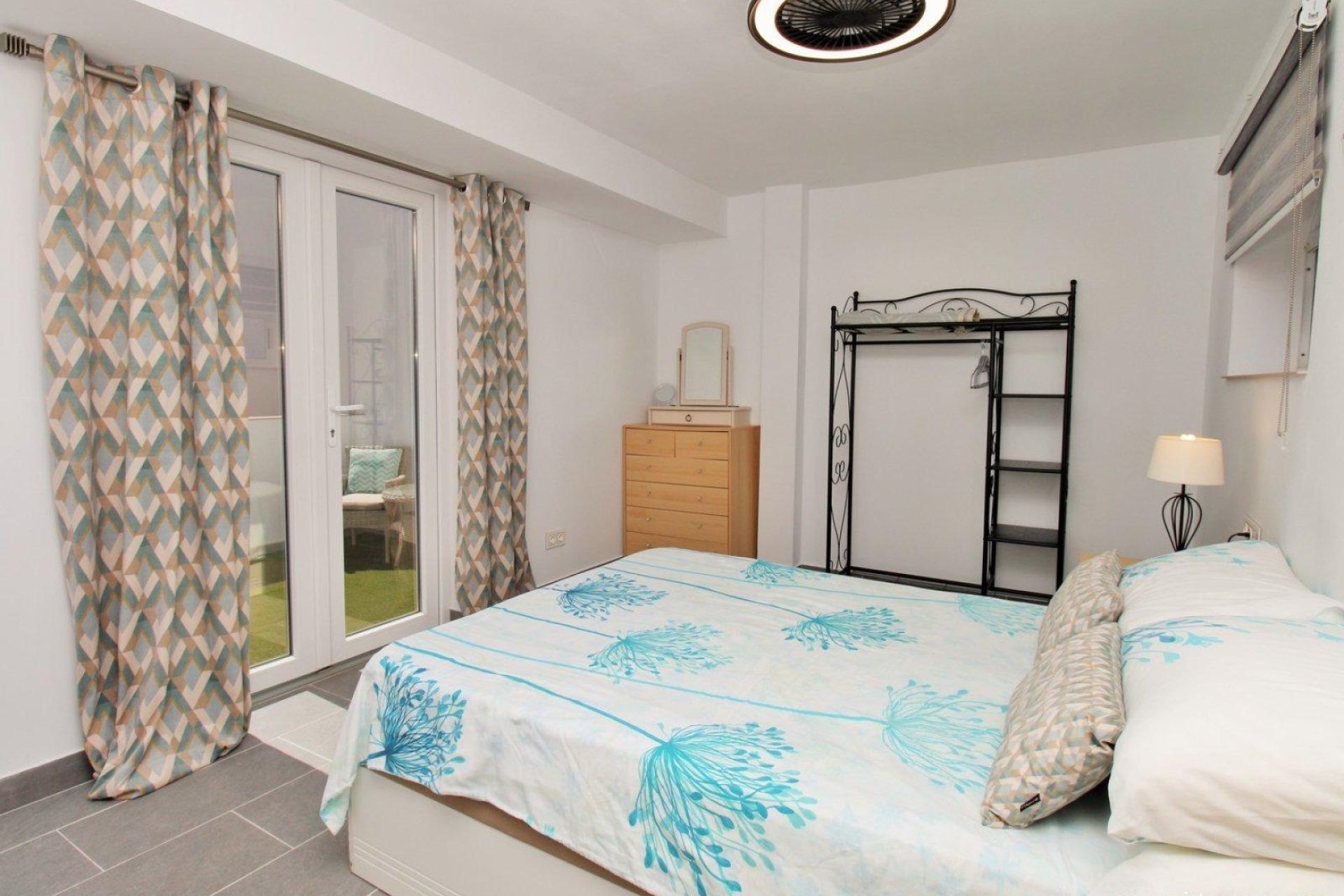 Odsprzedaż - Bungalow -
Orihuela Costa - Los Dolses