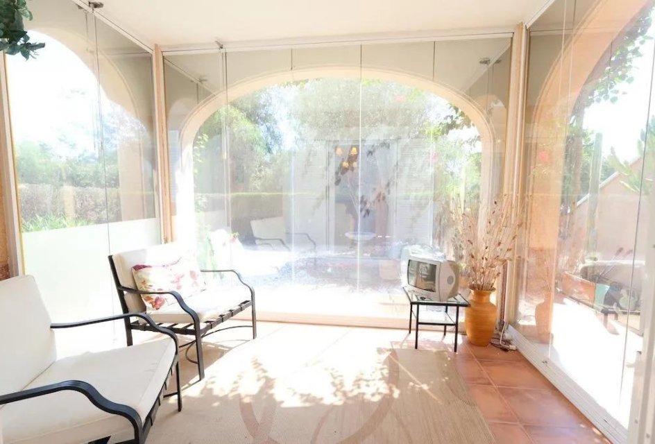 Odsprzedaż - Bungalow -
Orihuela Costa - Punta Prima