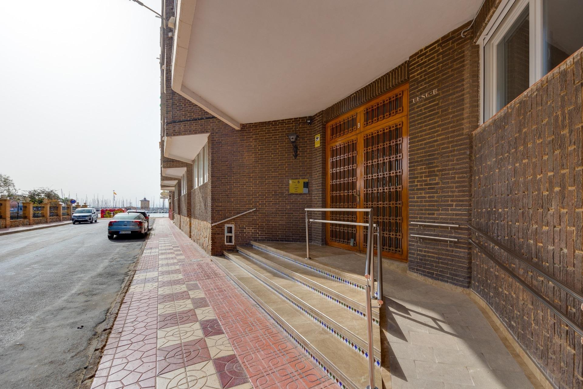 Odsprzedaż - Bungalow -
Torrevieja - Acequion