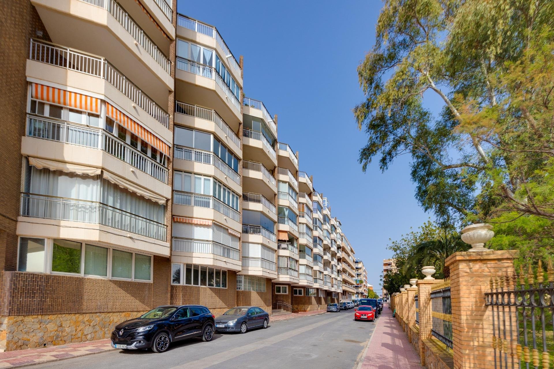 Odsprzedaż - Bungalow -
Torrevieja - Acequion