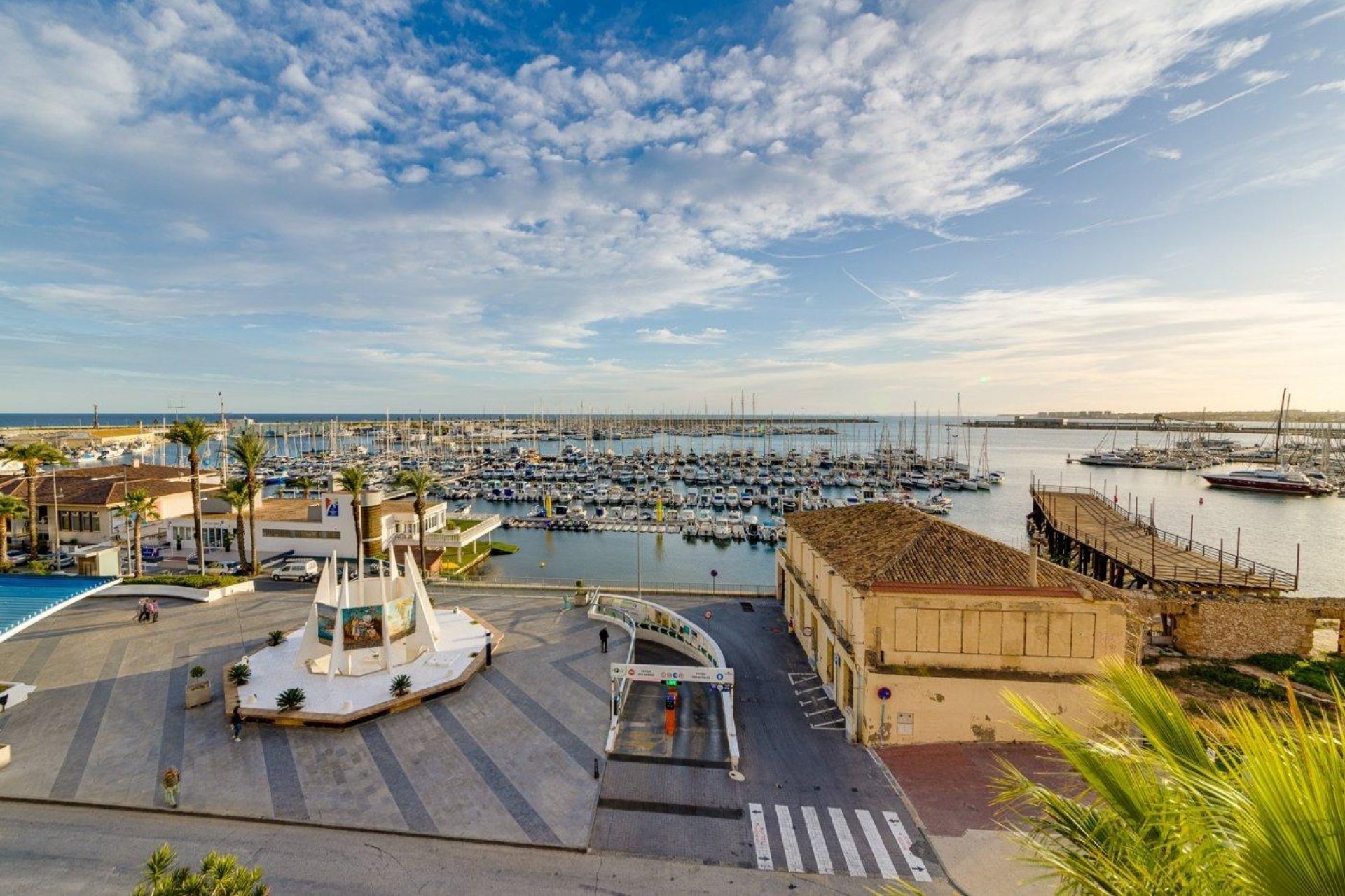 Odsprzedaż - Bungalow -
Torrevieja - Centro - Muelle Pesquero