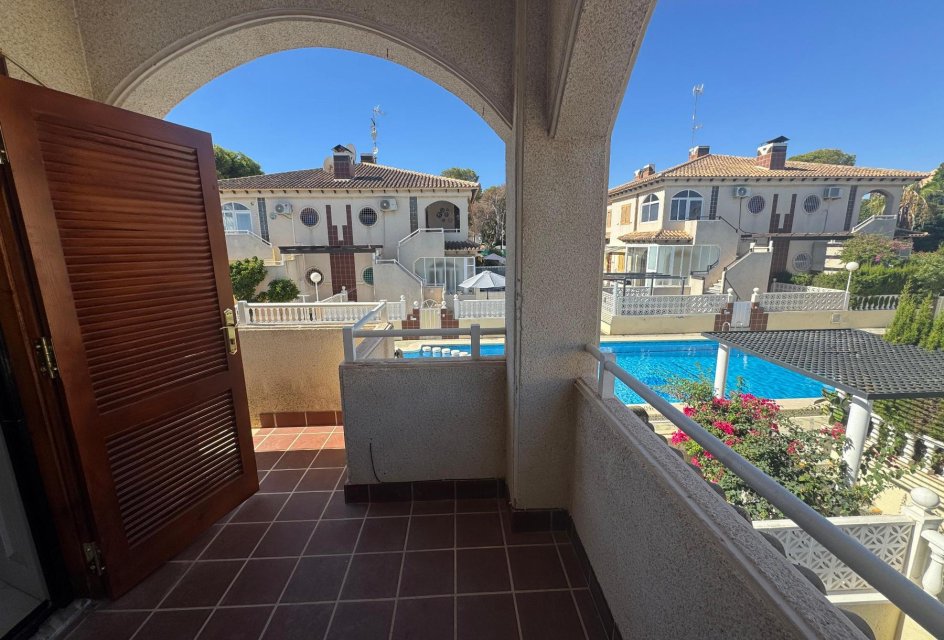 Odsprzedaż - Bungalow -
Torrevieja - Los Altos