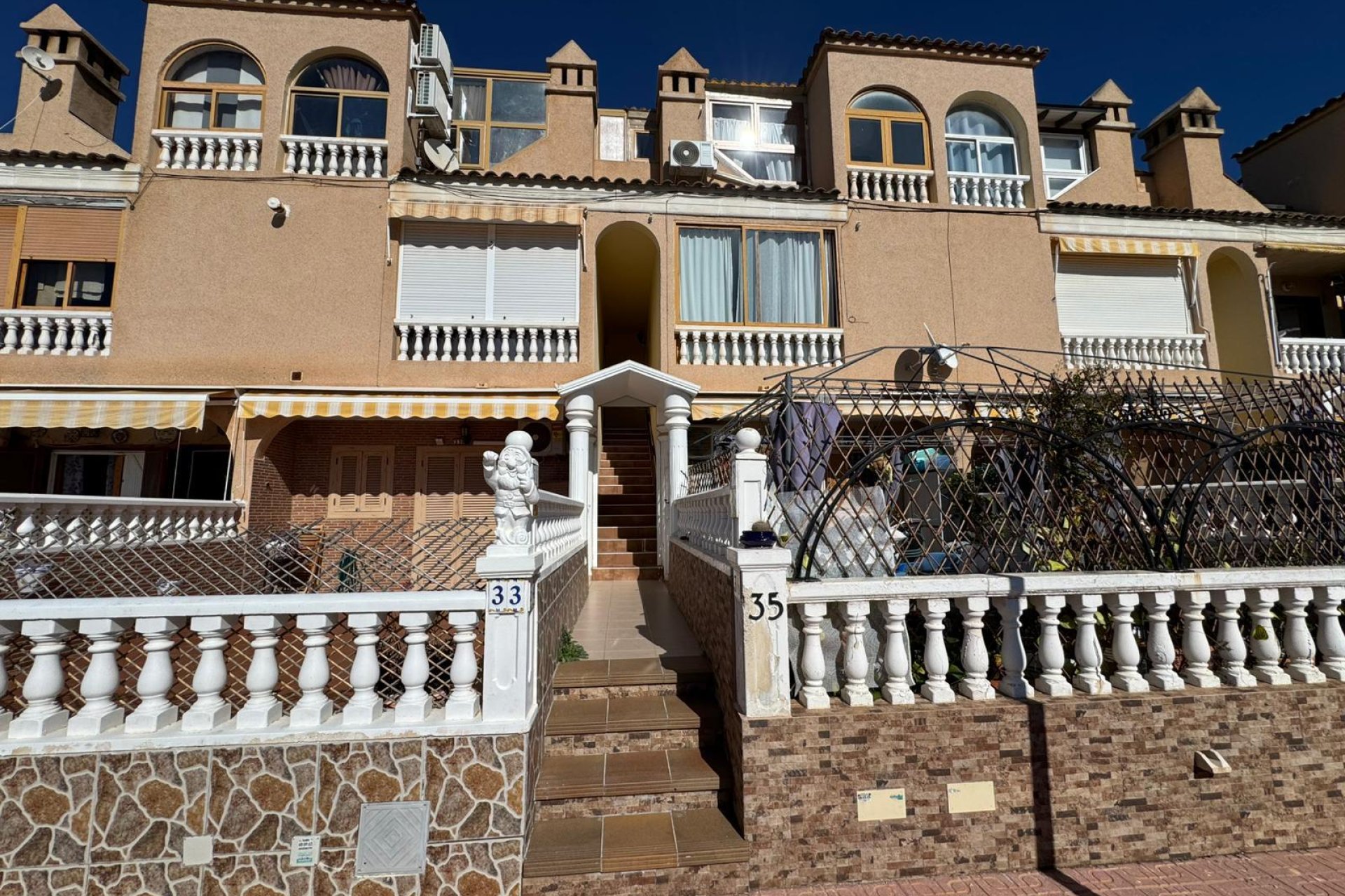 Odsprzedaż - Bungalow -
Torrevieja - Los Altos