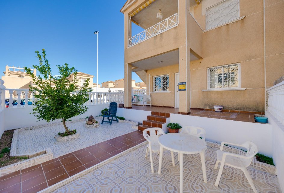 Odsprzedaż - Bungalow -
Torrevieja - Parque Acuático - Sector 25