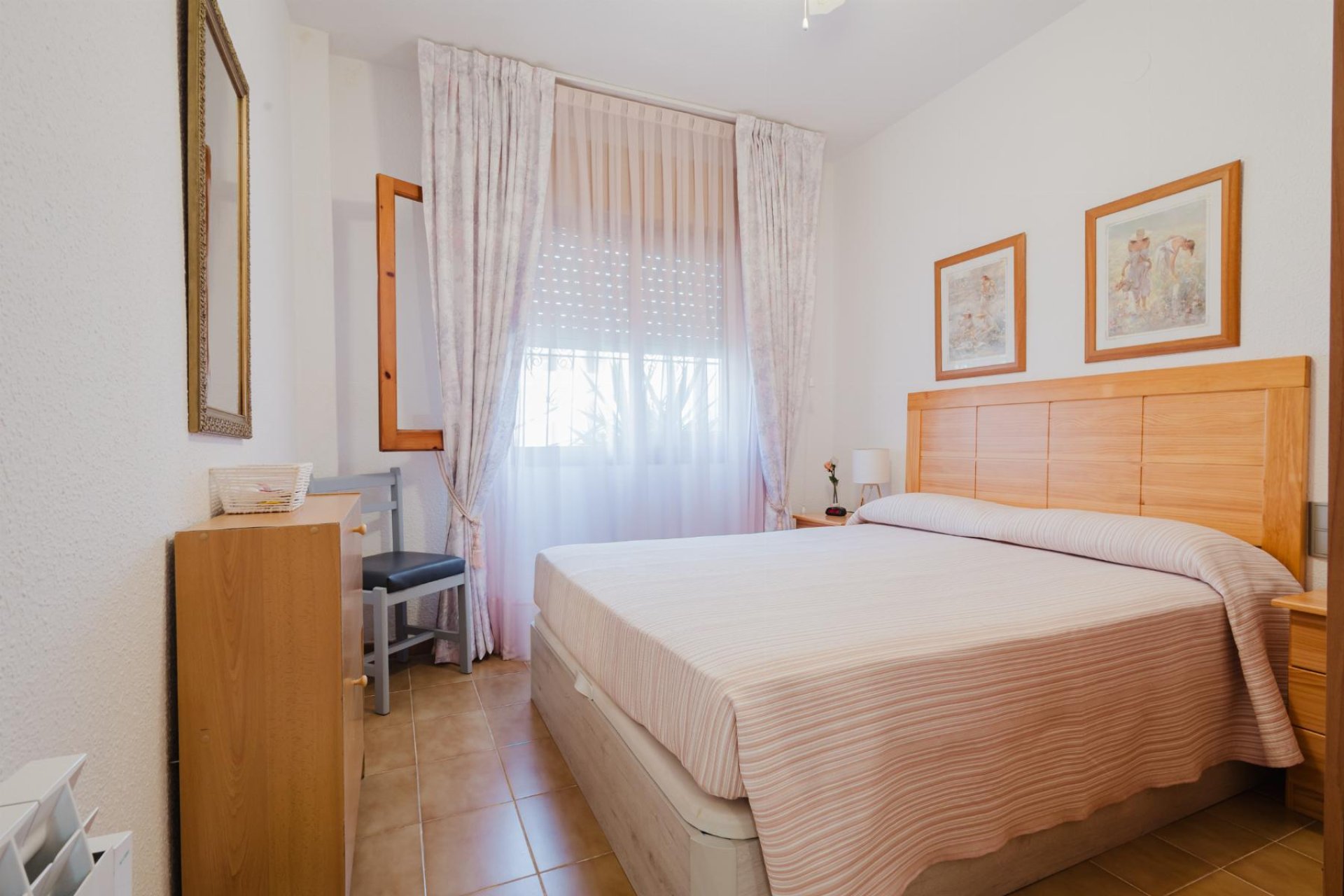 Odsprzedaż - Bungalow -
Torrevieja - Playa de los Naufragos
