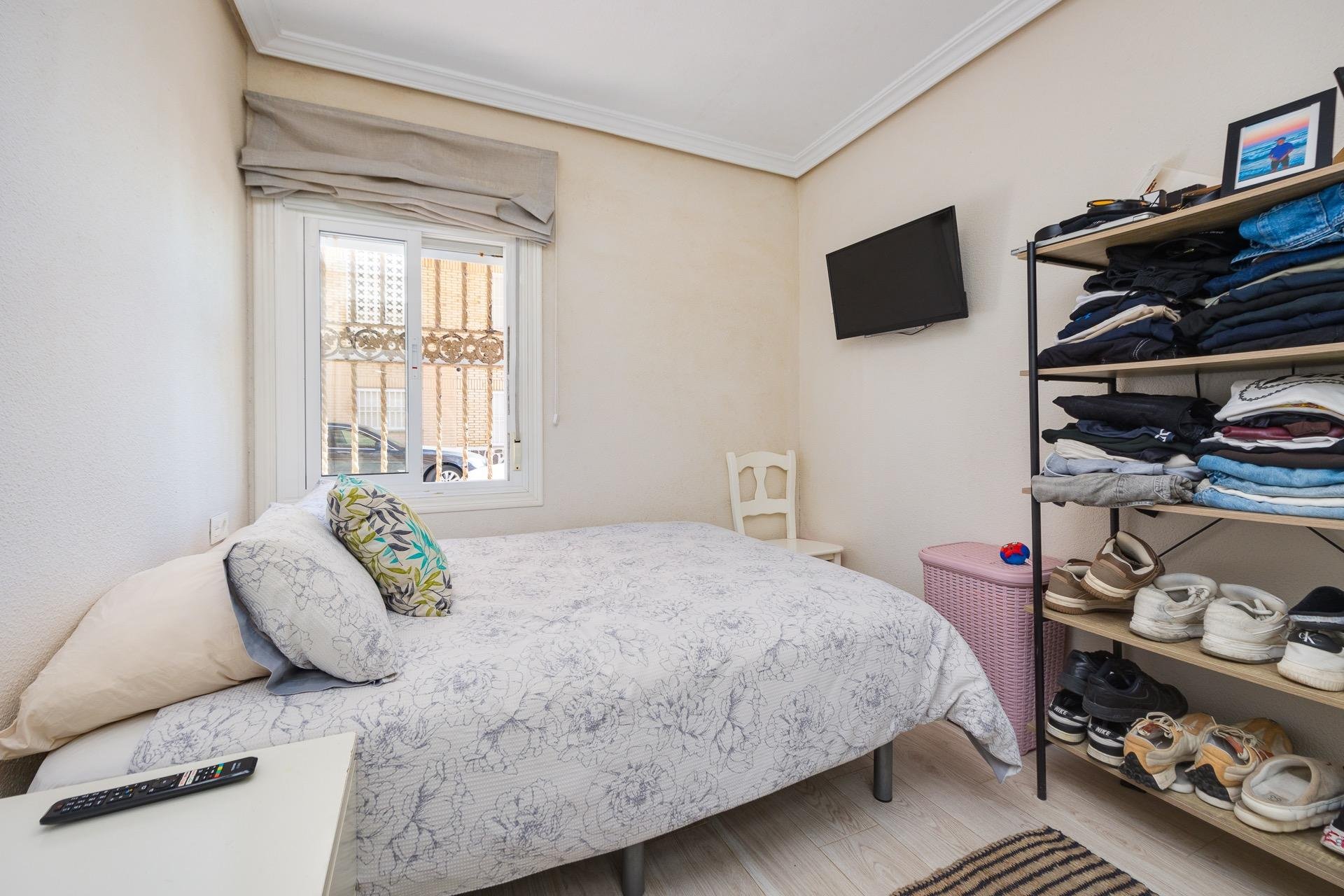 Odsprzedaż - Bungalow -
Torrevieja - Playa de los Naufragos