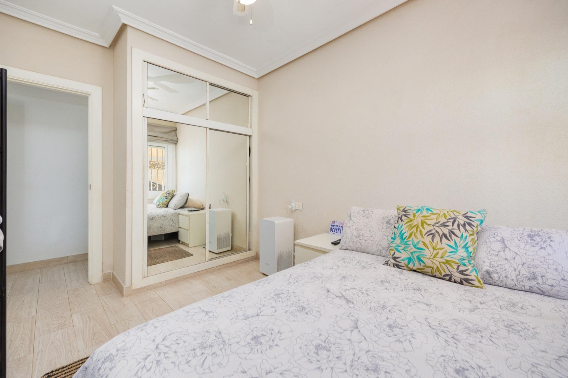 Odsprzedaż - Bungalow -
Torrevieja - Playa de los Naufragos