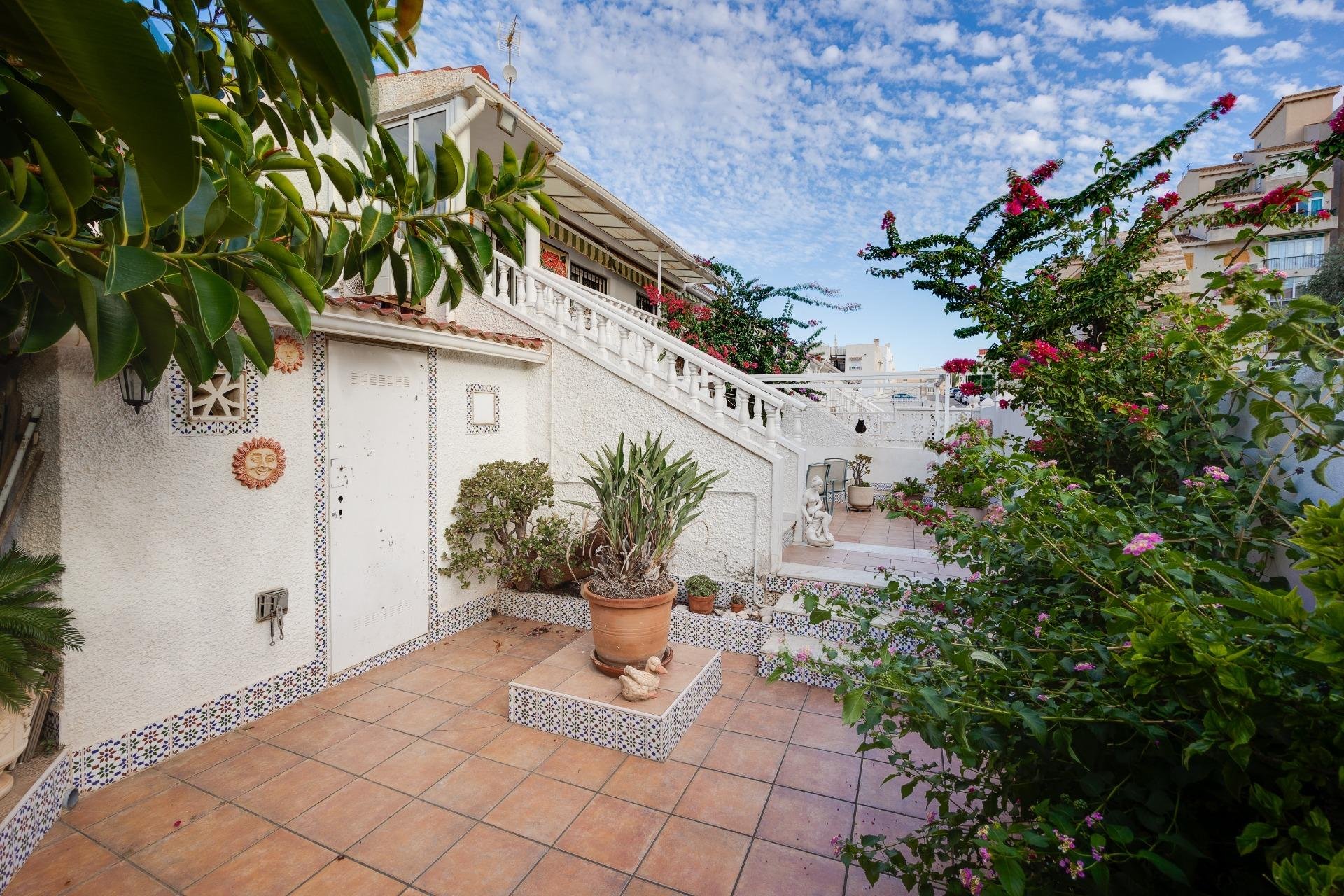 Odsprzedaż - Bungalow -
Torrevieja - Torre la mata