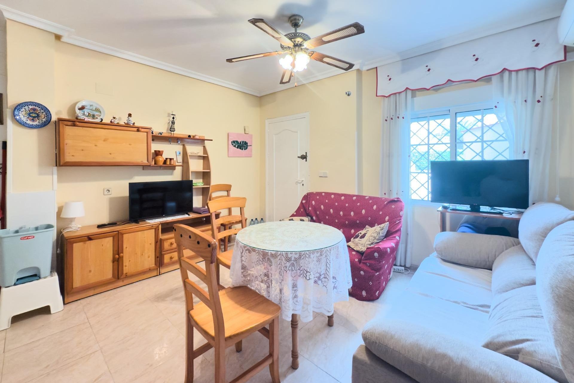 Odsprzedaż - Bungalow -
Torrevieja - Torreblanca