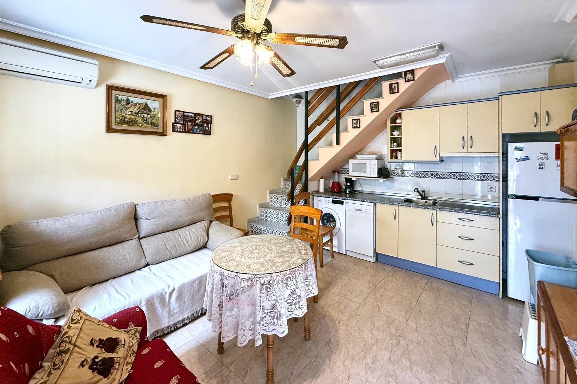 Odsprzedaż - Bungalow -
Torrevieja - Torreblanca