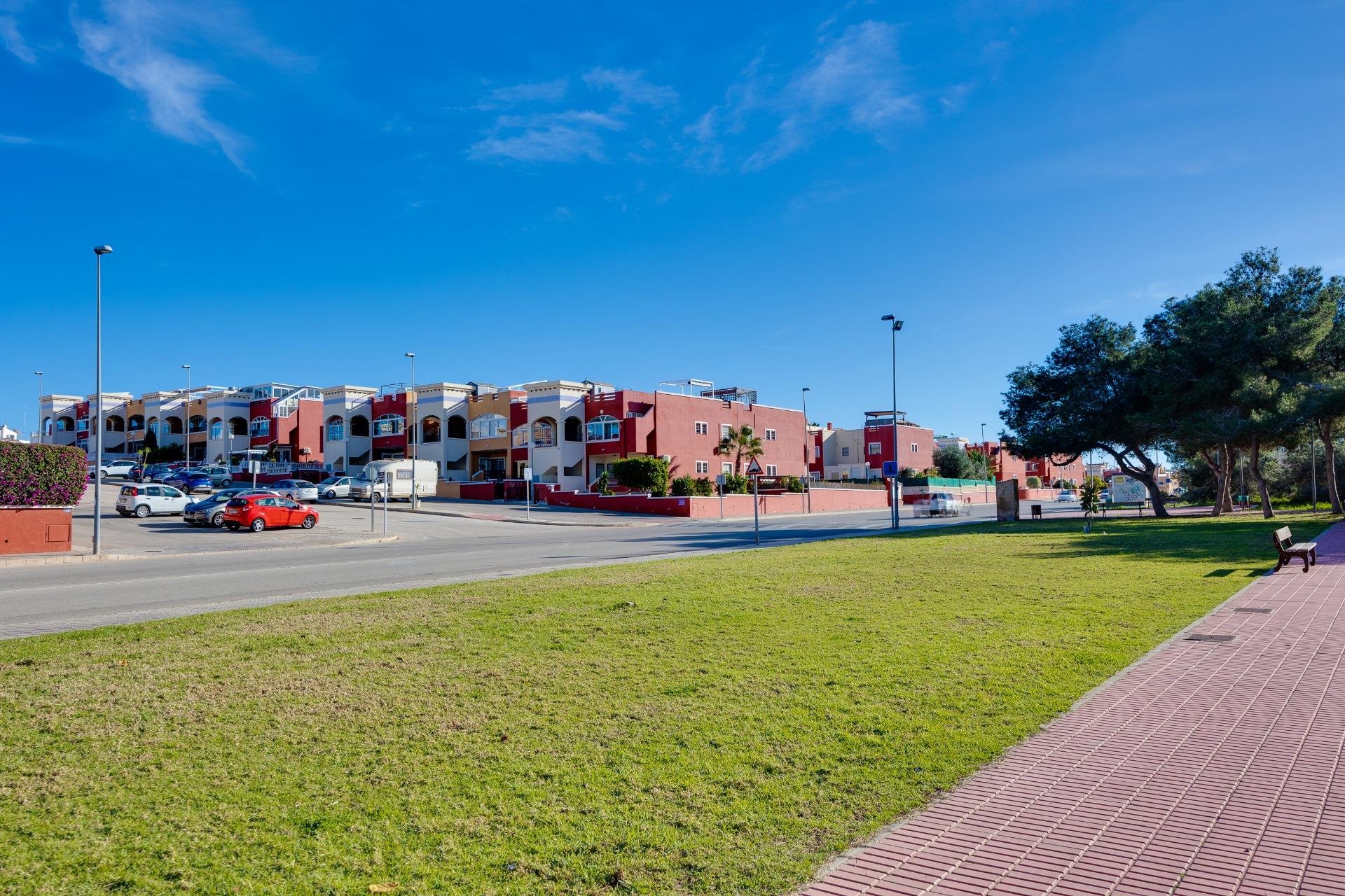 Odsprzedaż - Daszek -
Orihuela Costa - Los Altos