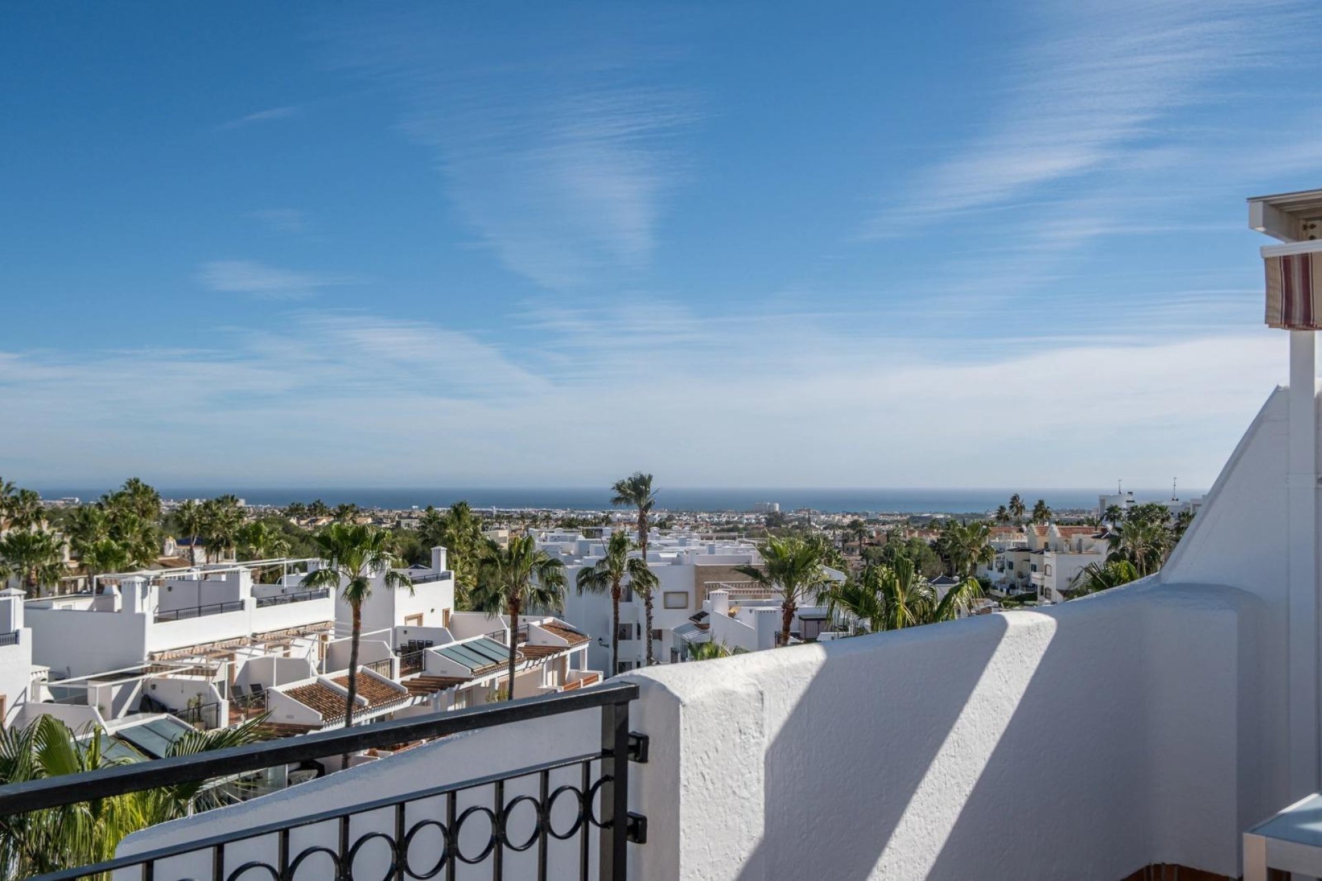 Odsprzedaż - Daszek -
Orihuela Costa - Villamartín-Las Filipinas