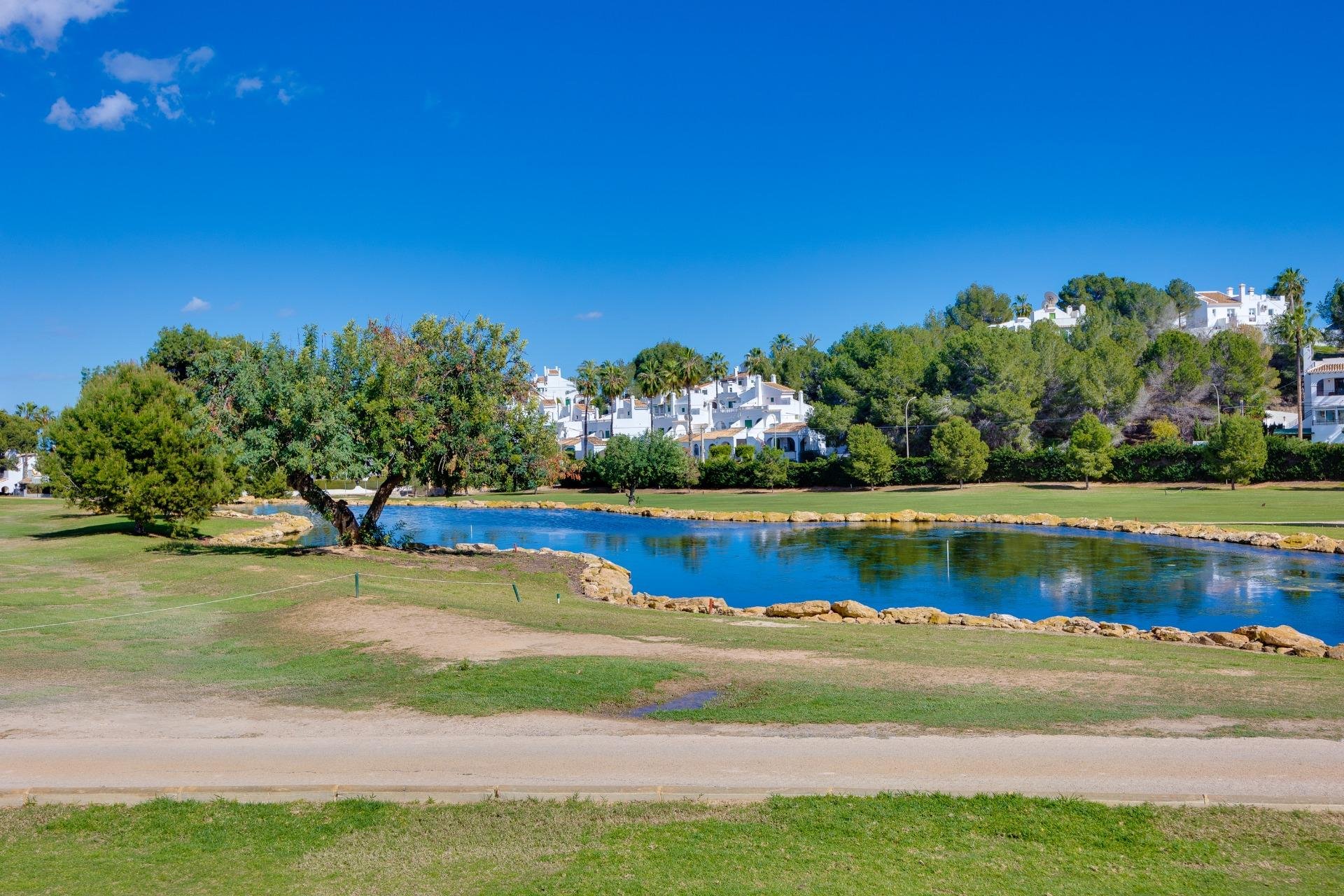 Odsprzedaż - Daszek -
Orihuela Costa - Villamartín-Las Filipinas