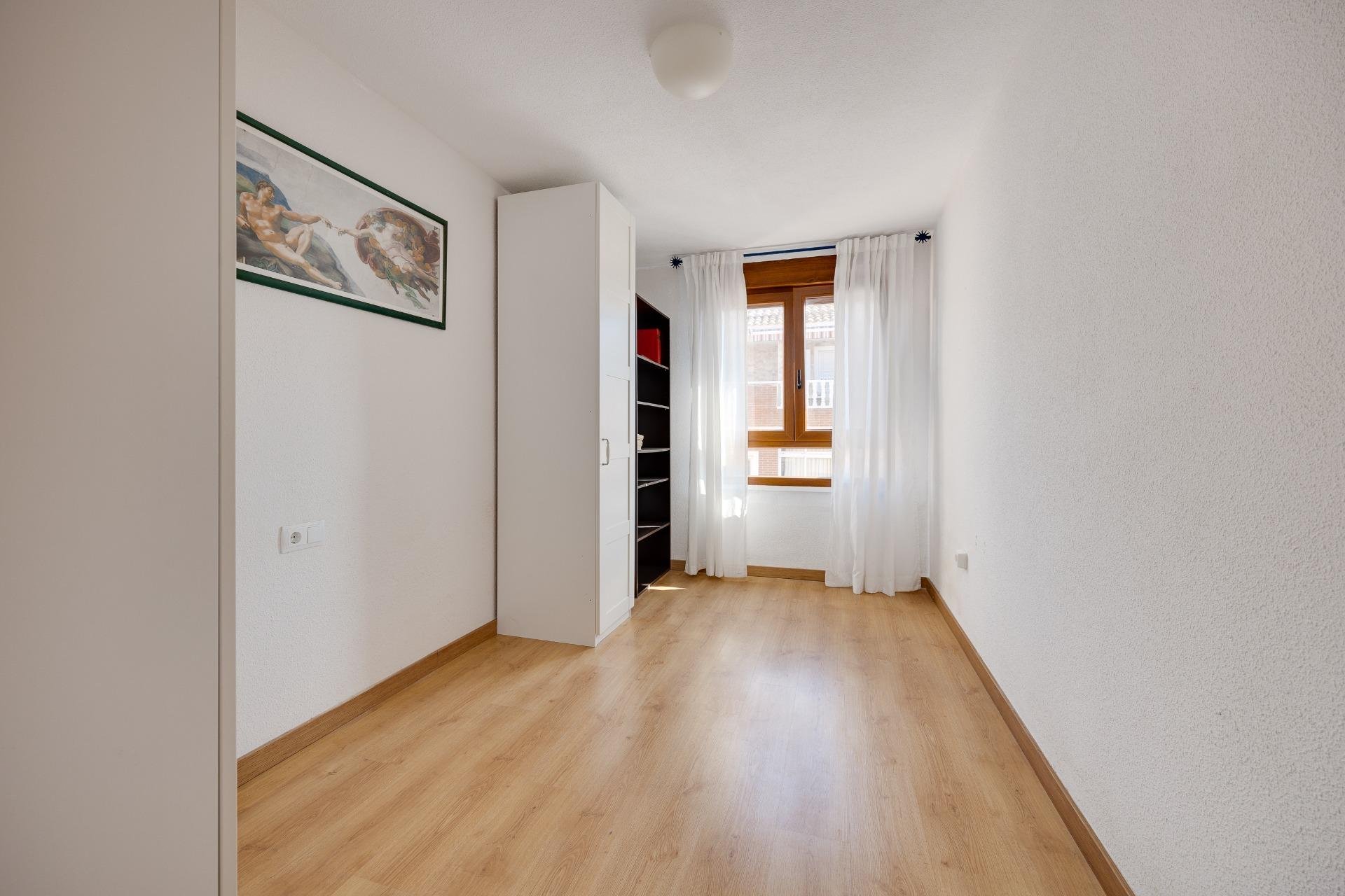 Odsprzedaż - Daszek -
Torrevieja - Acequion