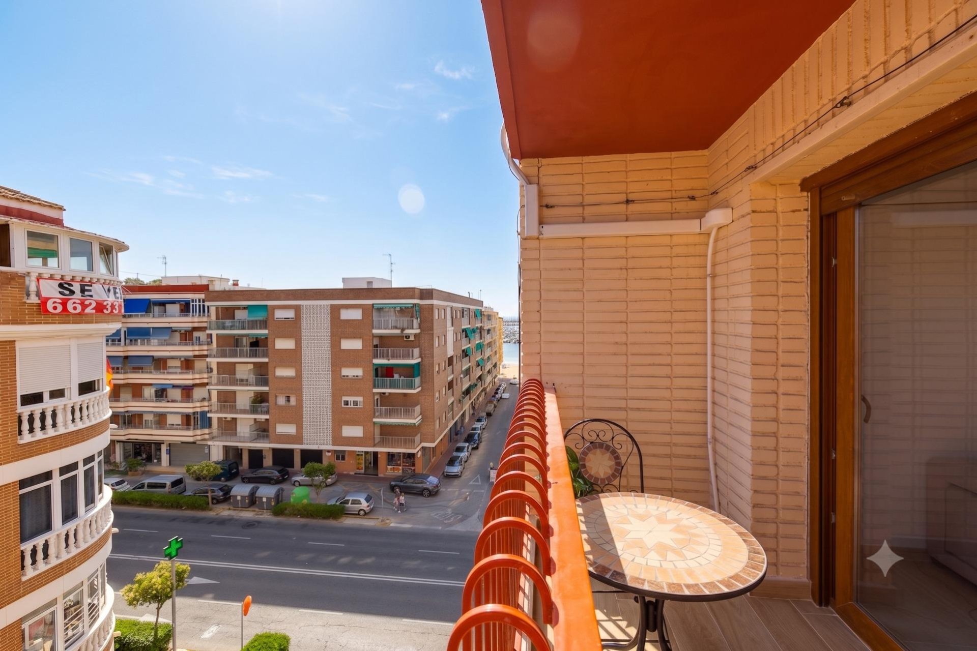 Odsprzedaż - Daszek -
Torrevieja - Acequion