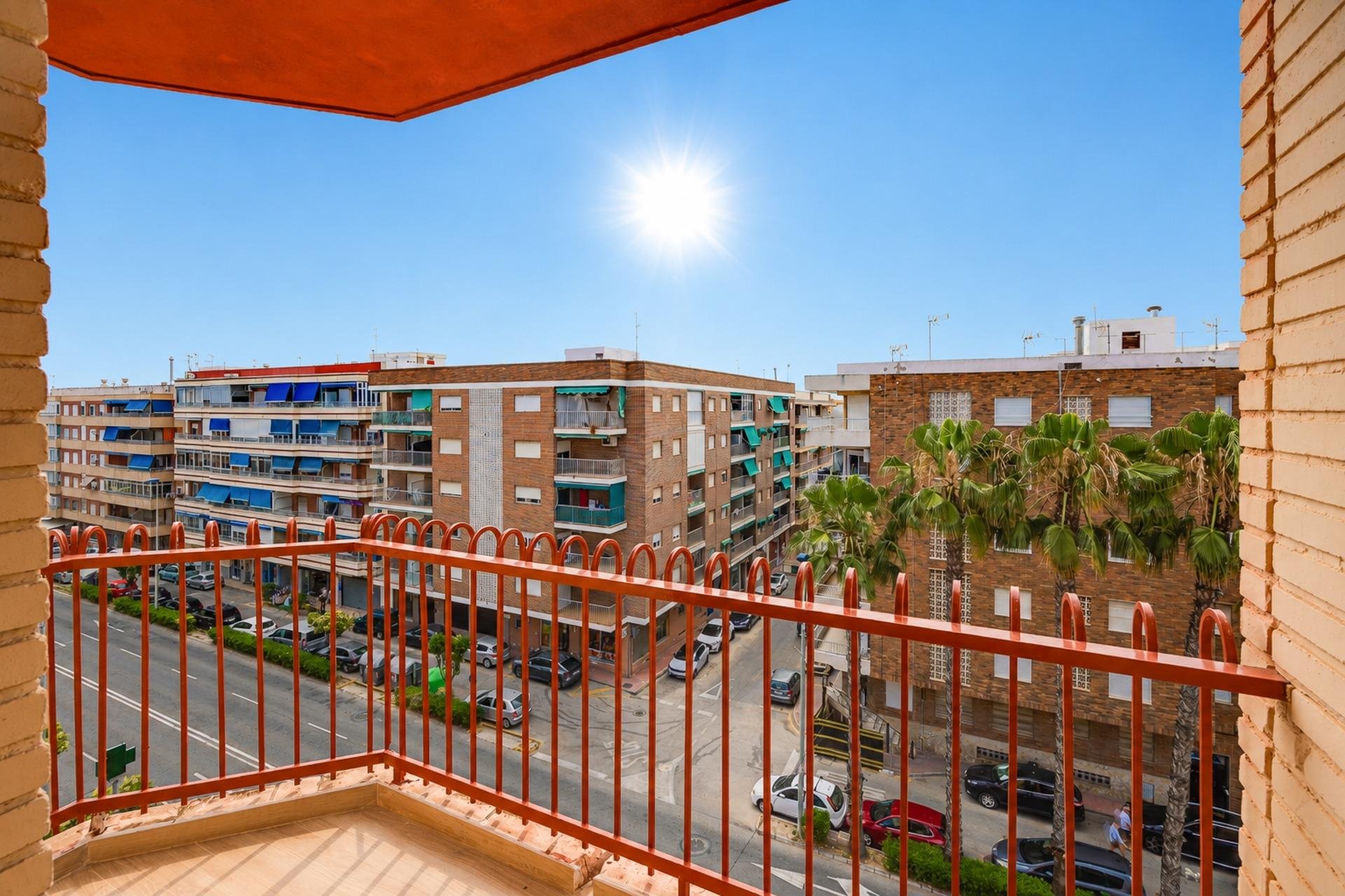 Odsprzedaż - Daszek -
Torrevieja - Acequion