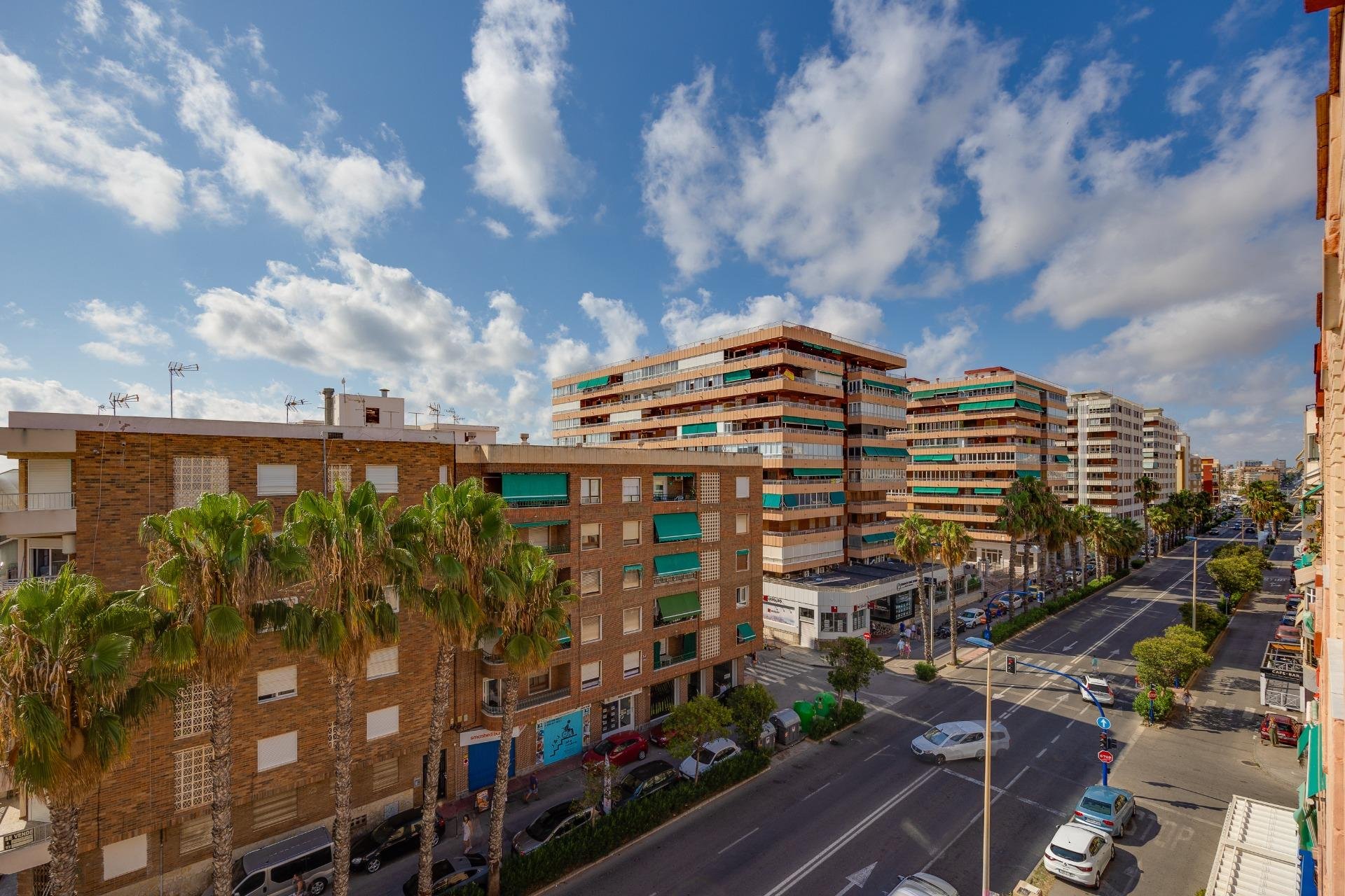 Odsprzedaż - Daszek -
Torrevieja - Acequion