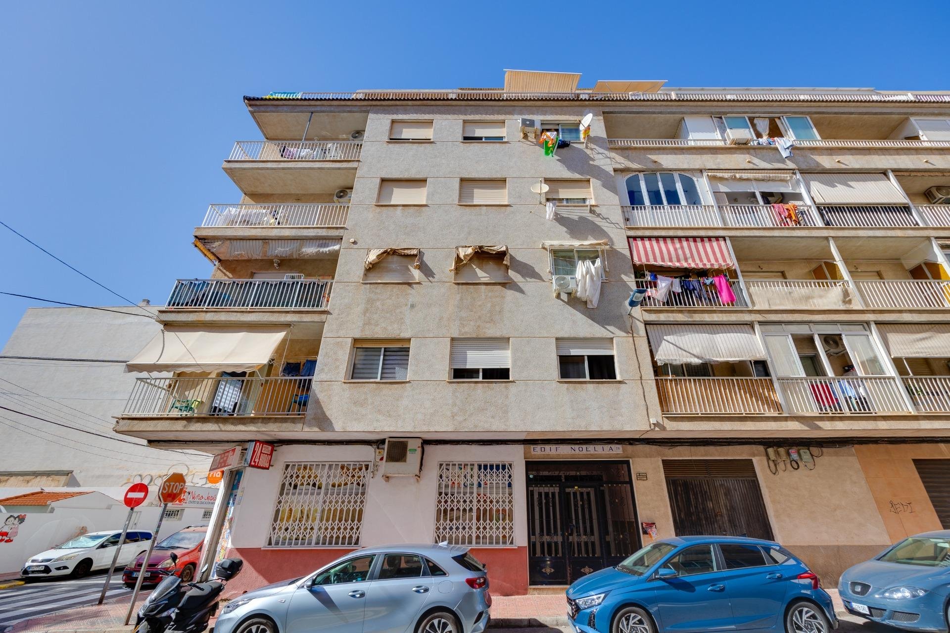 Odsprzedaż - Daszek -
Torrevieja - Centro