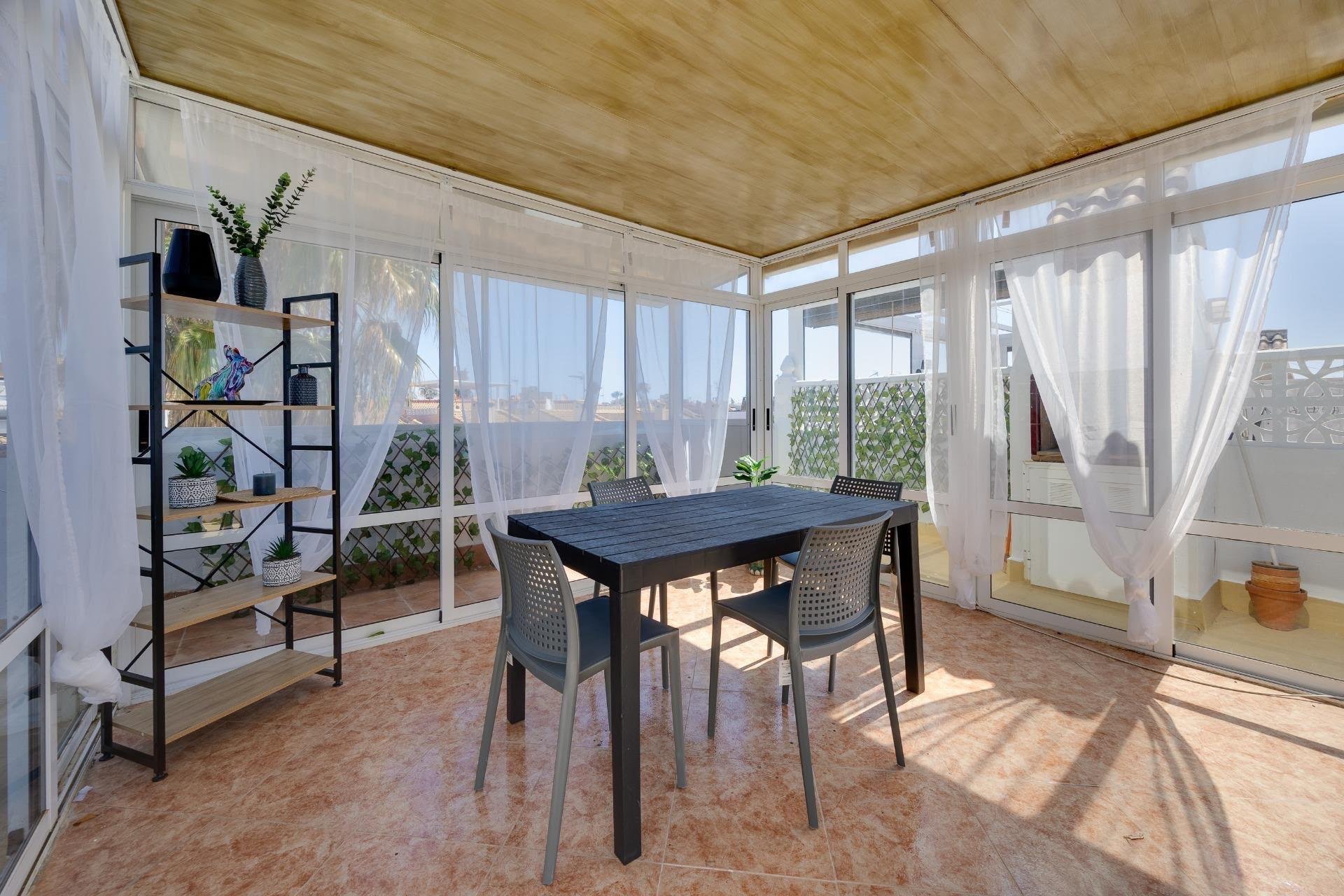 Odsprzedaż - Daszek -
Torrevieja - Los Frutales