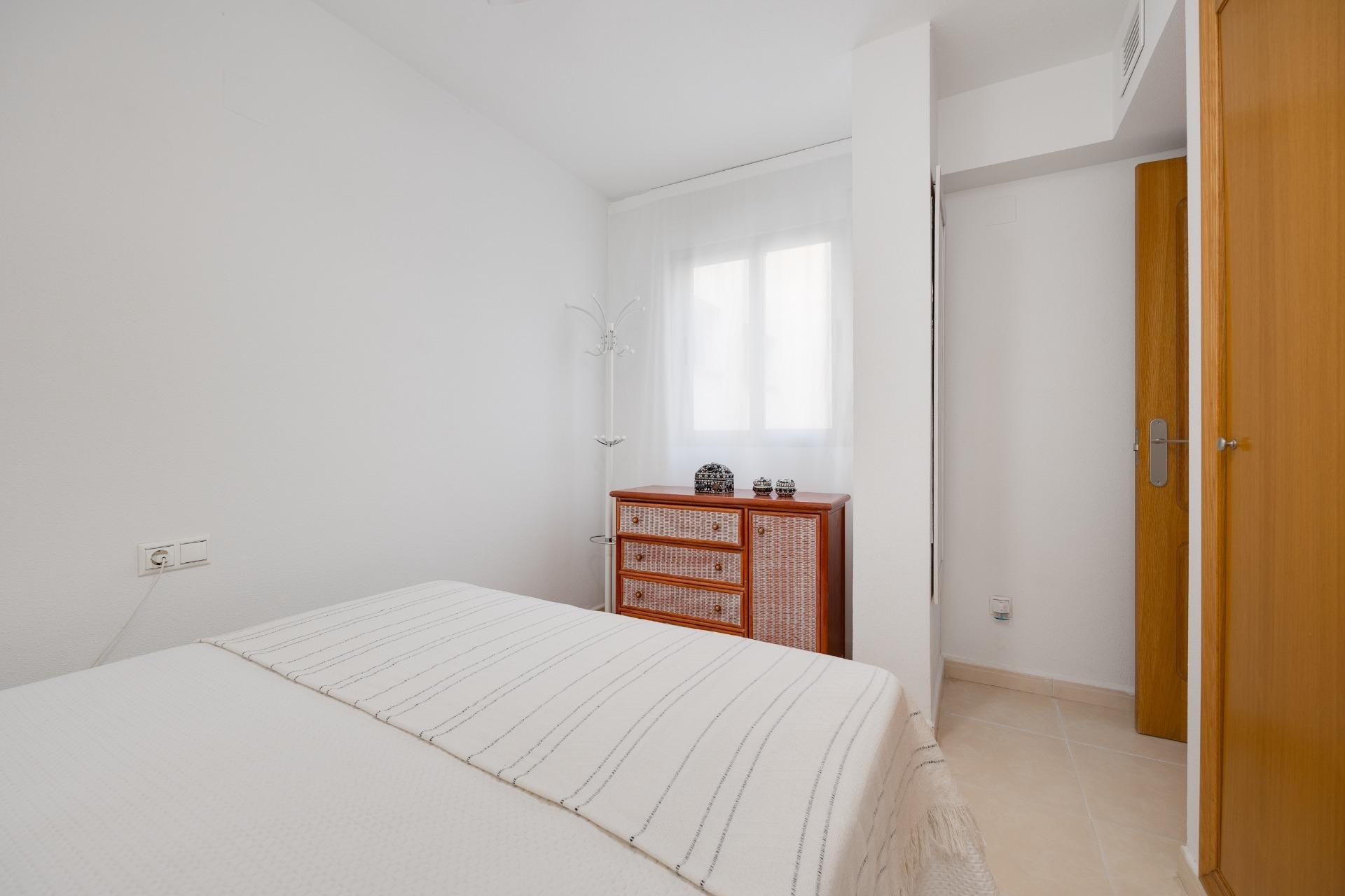 Odsprzedaż - Daszek -
Torrevieja - Playa de los Locos