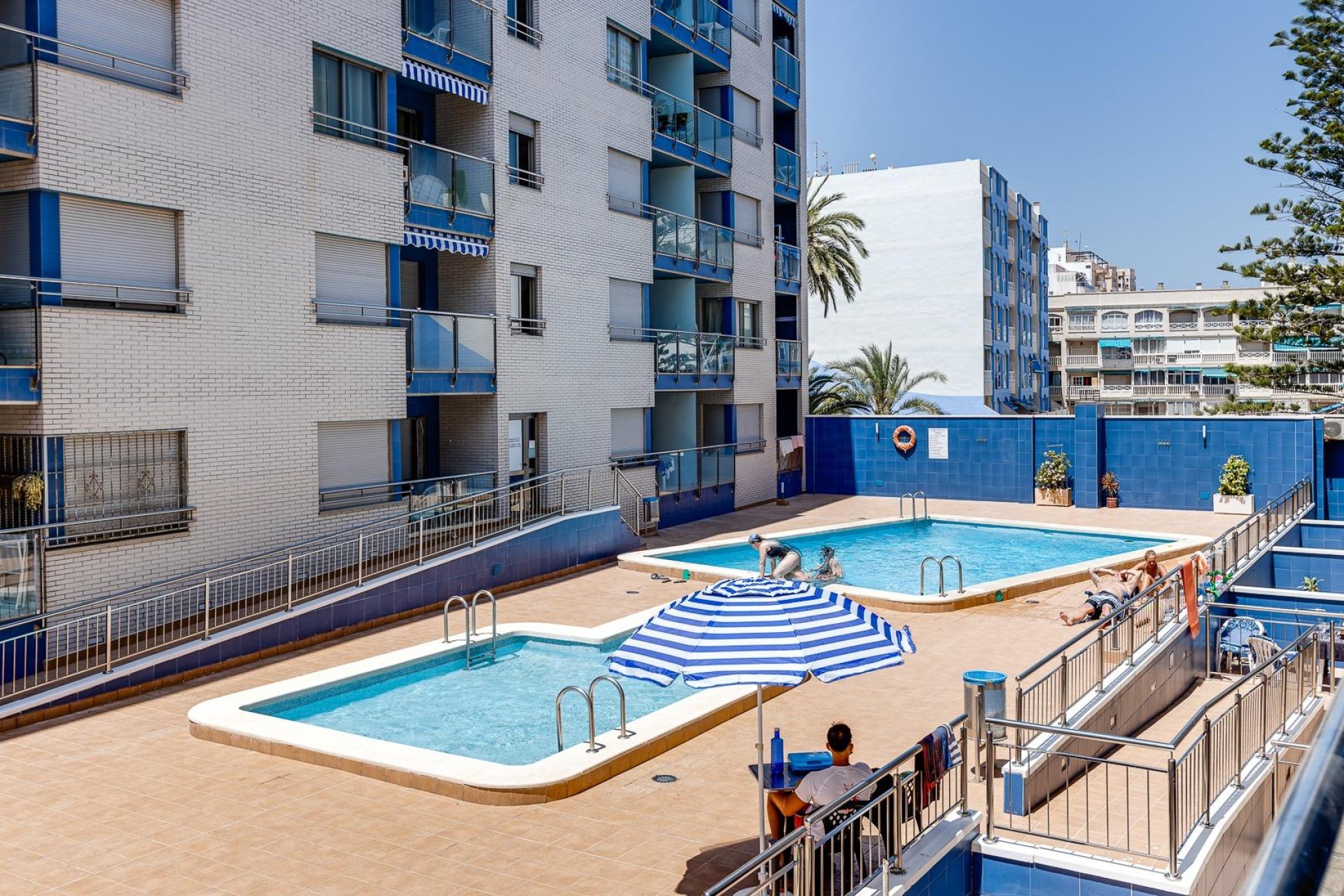 Odsprzedaż - Daszek -
Torrevieja - Playa de los Locos