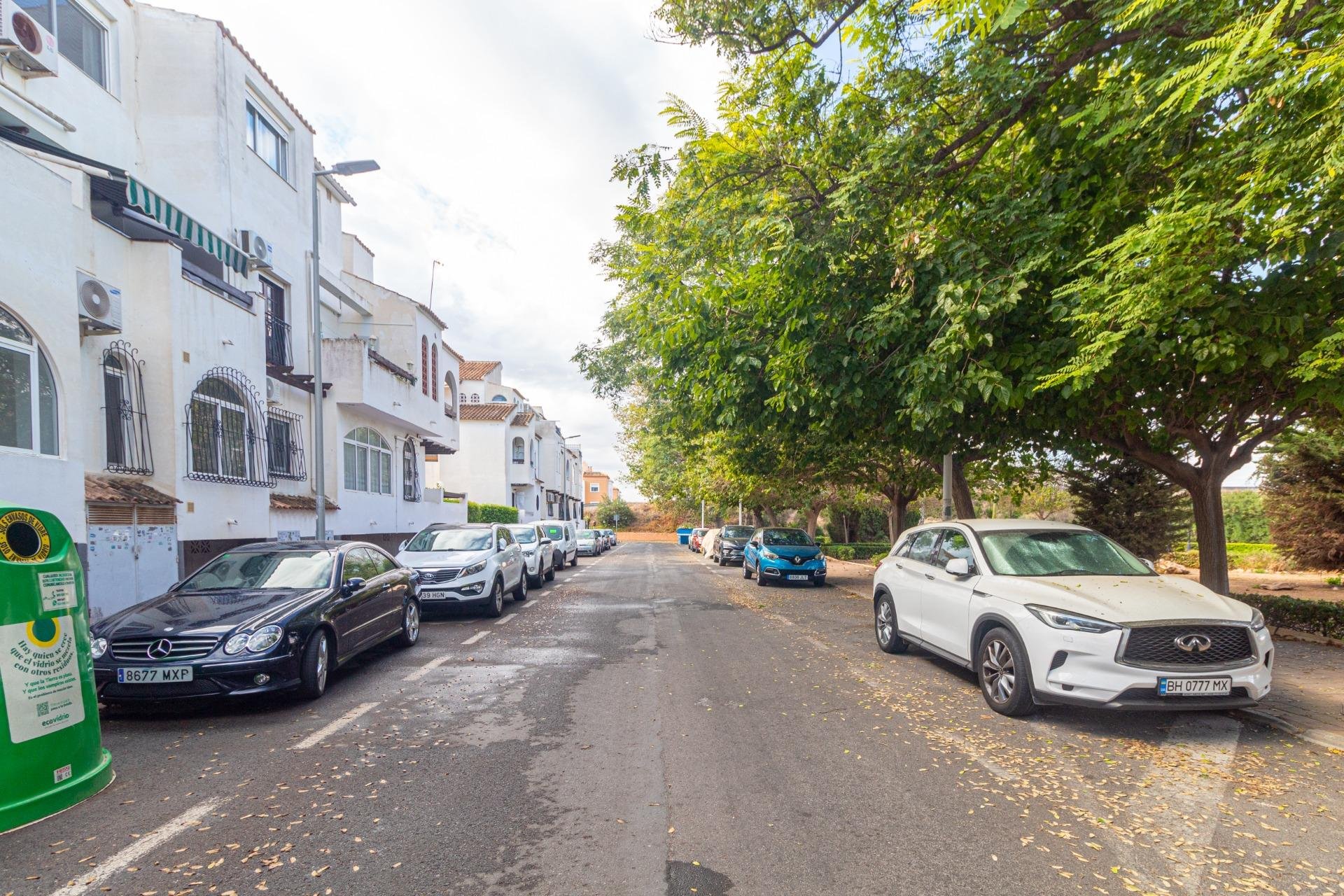 Odsprzedaż - Daszek -
Torrevieja - Playa de los Naufragos