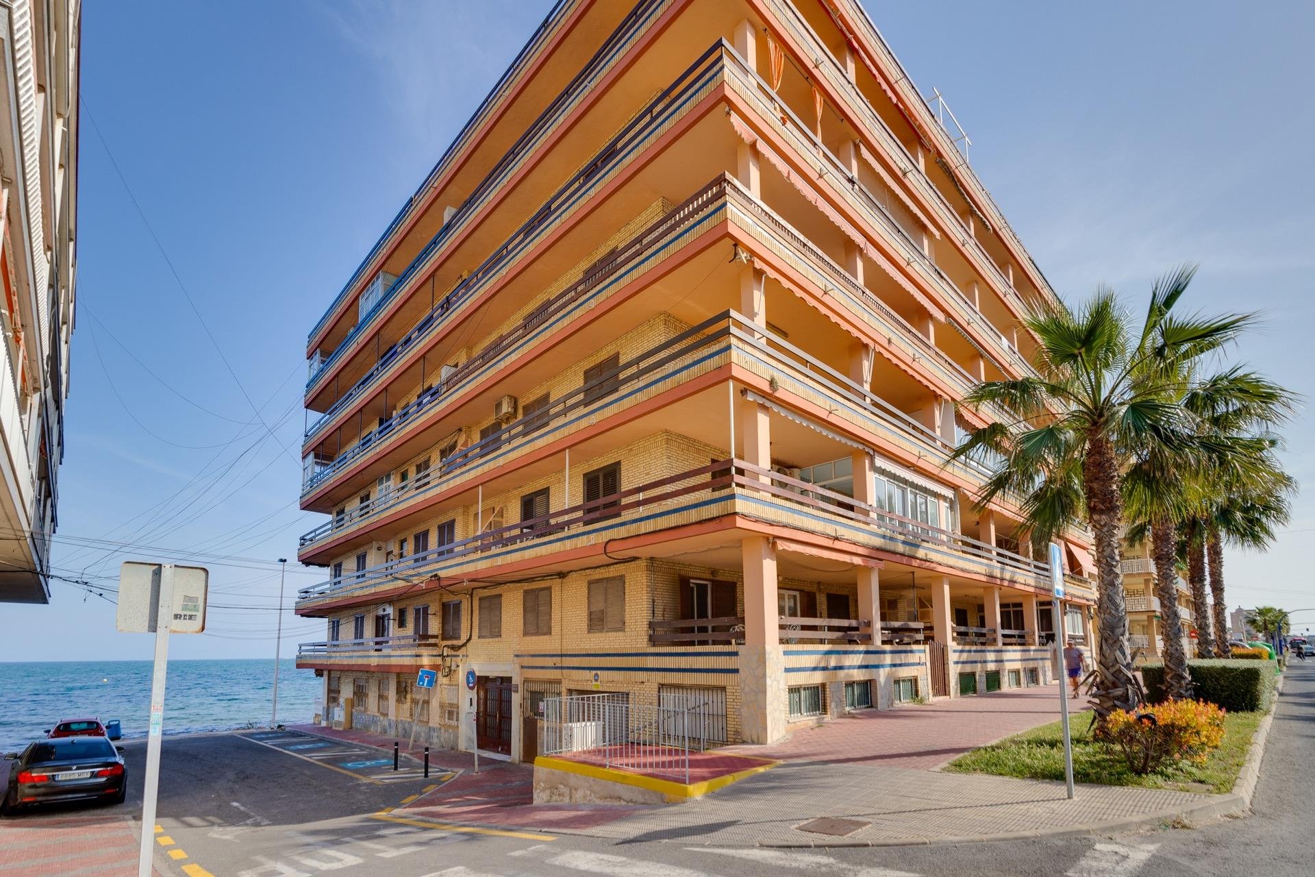 Odsprzedaż - Daszek -
Torrevieja - Playa de los Naufragos