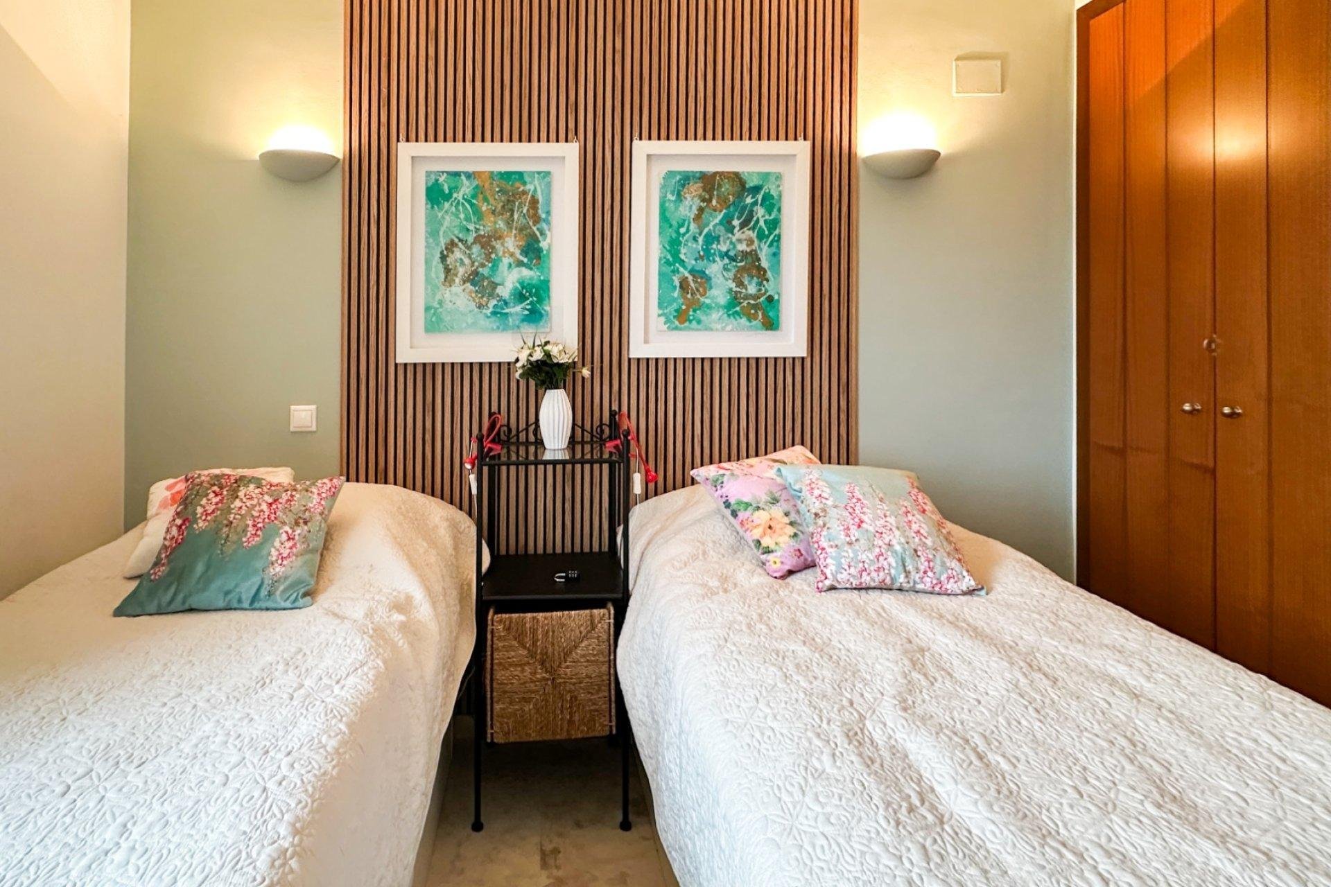 Odsprzedaż - Daszek -
Torrevieja - Punta prima