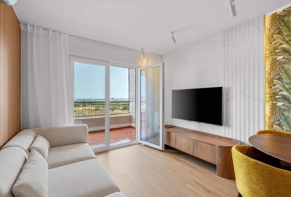 Odsprzedaż - Daszek -
Torrevieja - Punta Prima