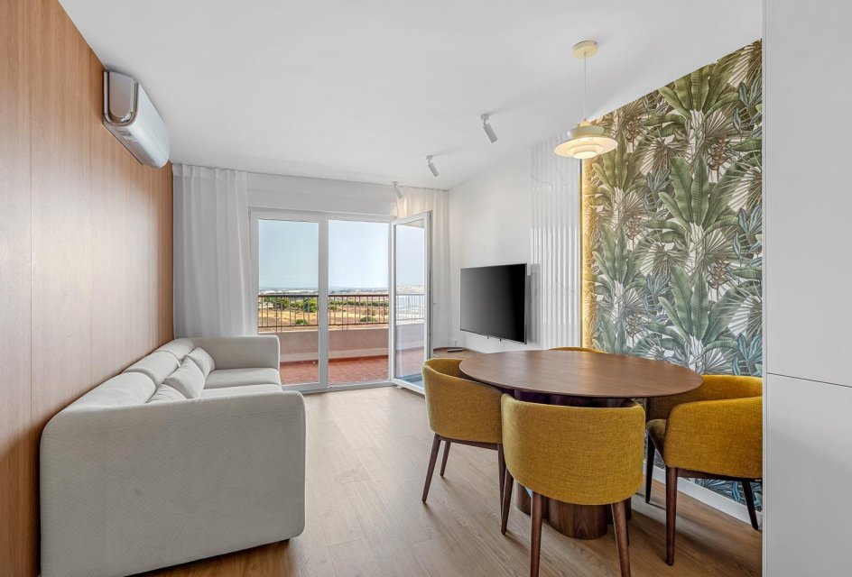 Odsprzedaż - Daszek -
Torrevieja - Punta Prima