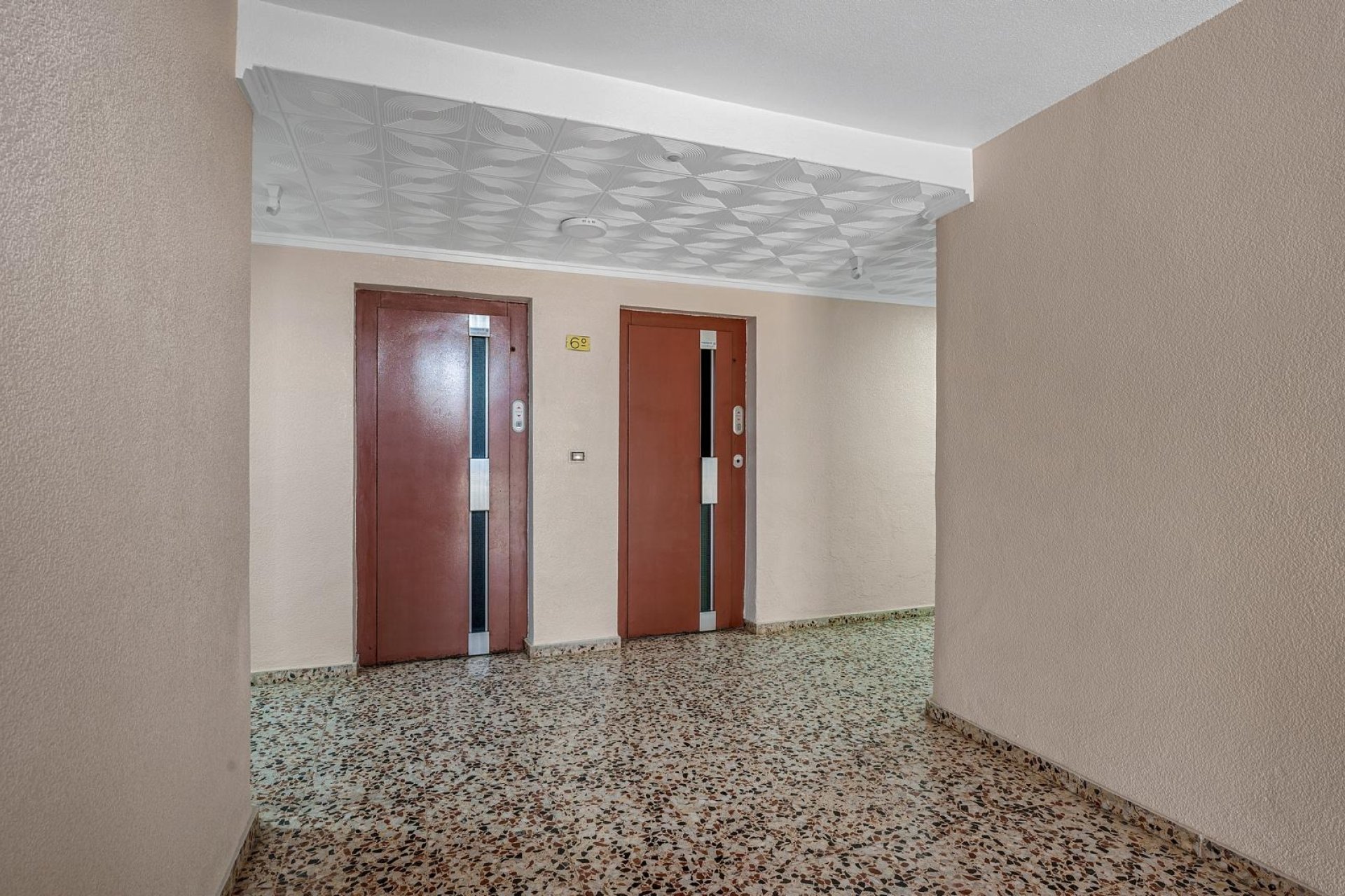 Odsprzedaż - Daszek -
Torrevieja - Punta Prima