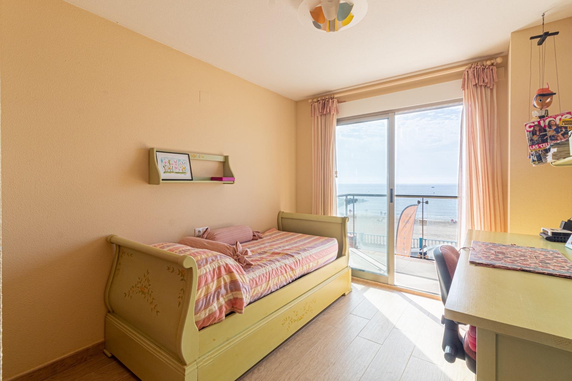 Odsprzedaż - Flat -
Torrevieja - Playa de los locos
