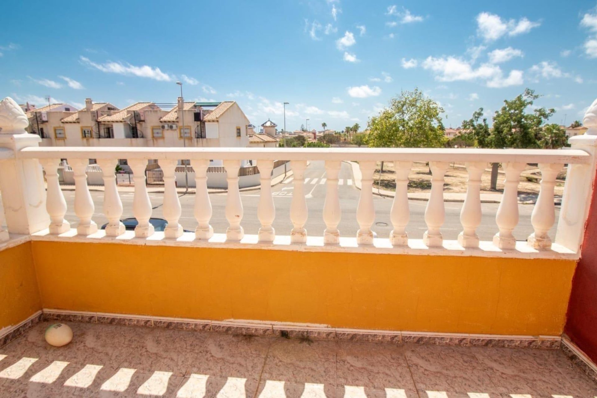 Odsprzedaż - Kamienica -
Orihuela Costa - La Regia