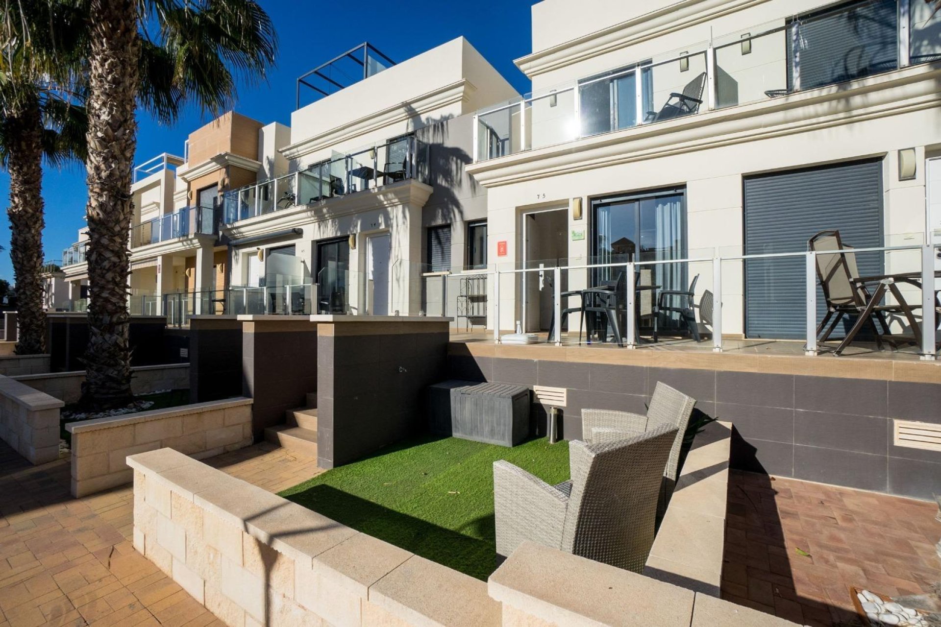 Odsprzedaż - Kamienica -
Orihuela Costa - La Zenia