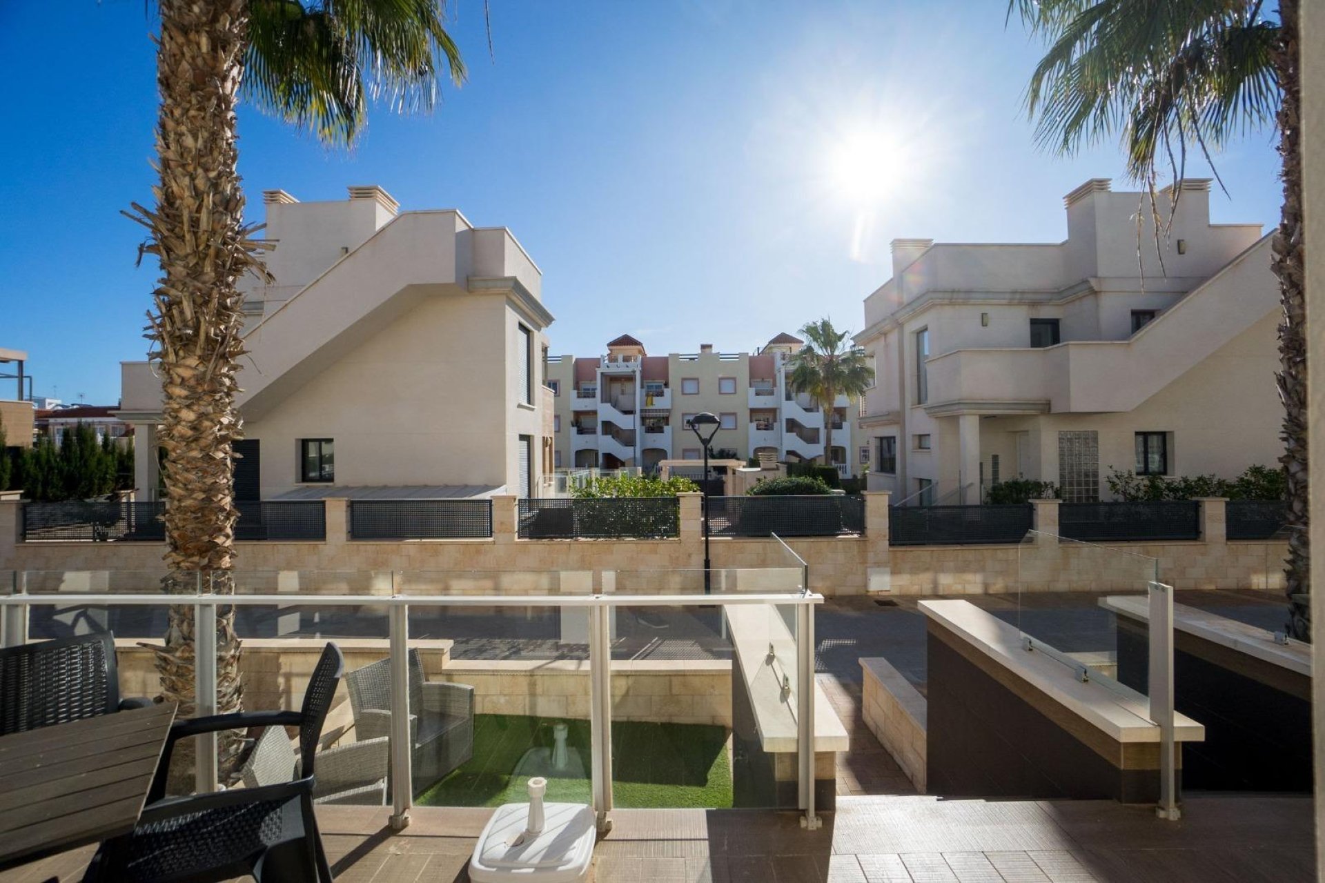 Odsprzedaż - Kamienica -
Orihuela Costa - La Zenia