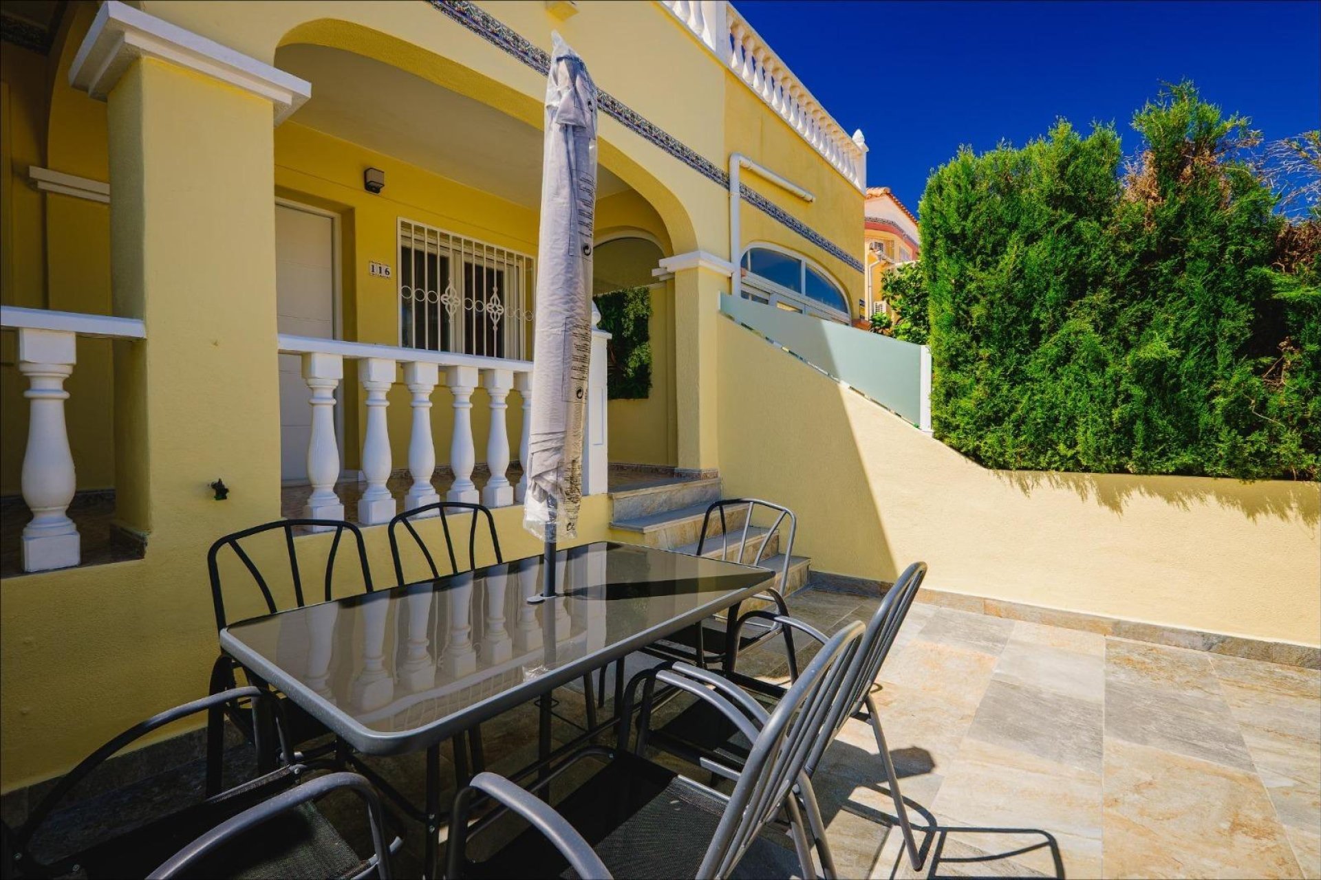 Odsprzedaż - Kamienica -
Orihuela Costa - Las Filipinas