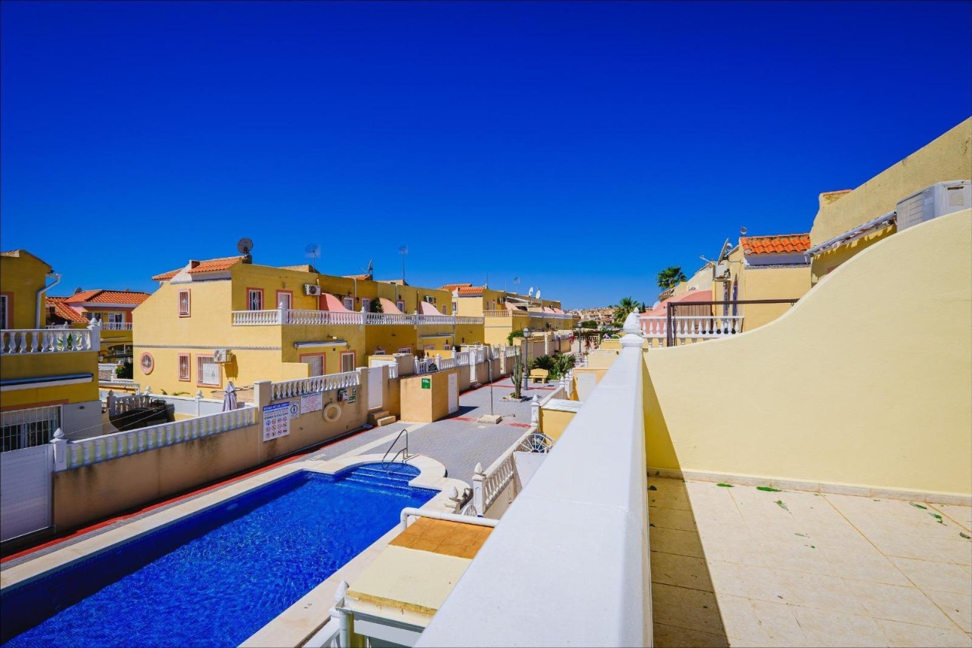 Odsprzedaż - Kamienica -
Orihuela Costa - Las Filipinas