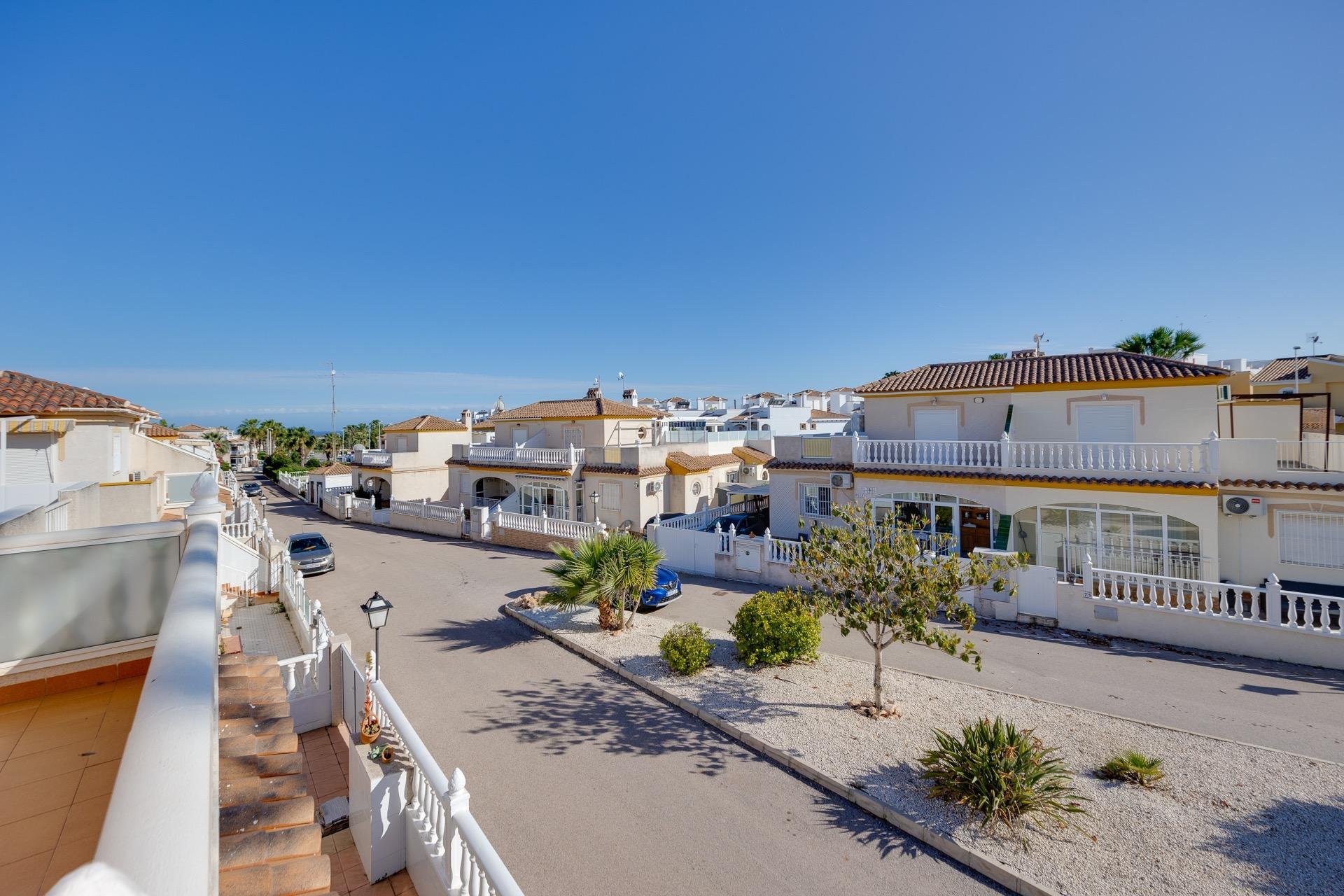 Odsprzedaż - Kamienica -
Orihuela Costa - Los Dolses