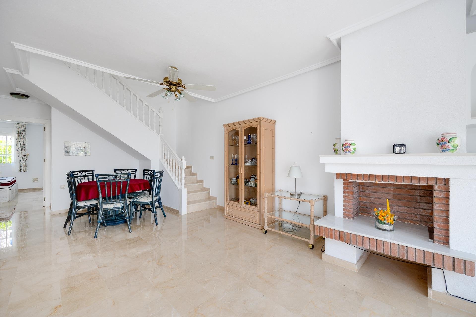 Odsprzedaż - Kamienica -
Orihuela Costa - Villamartín-Las Filipinas