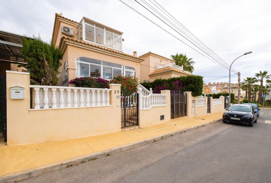 Odsprzedaż - Kamienica -
Orihuela Costa - Villamartín-Las Filipinas