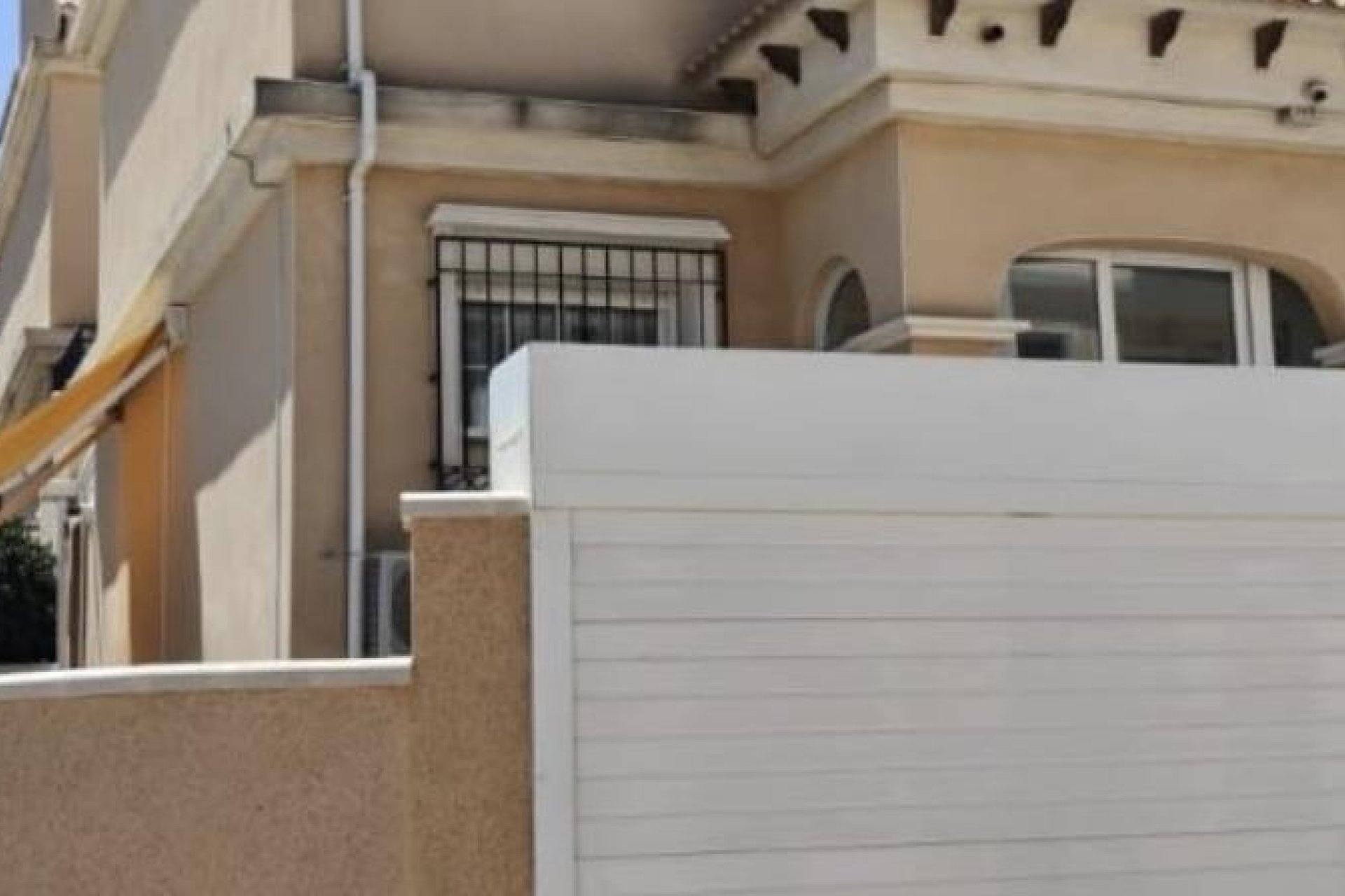 Odsprzedaż - Kamienica -
Orihuela Costa - Villamartín