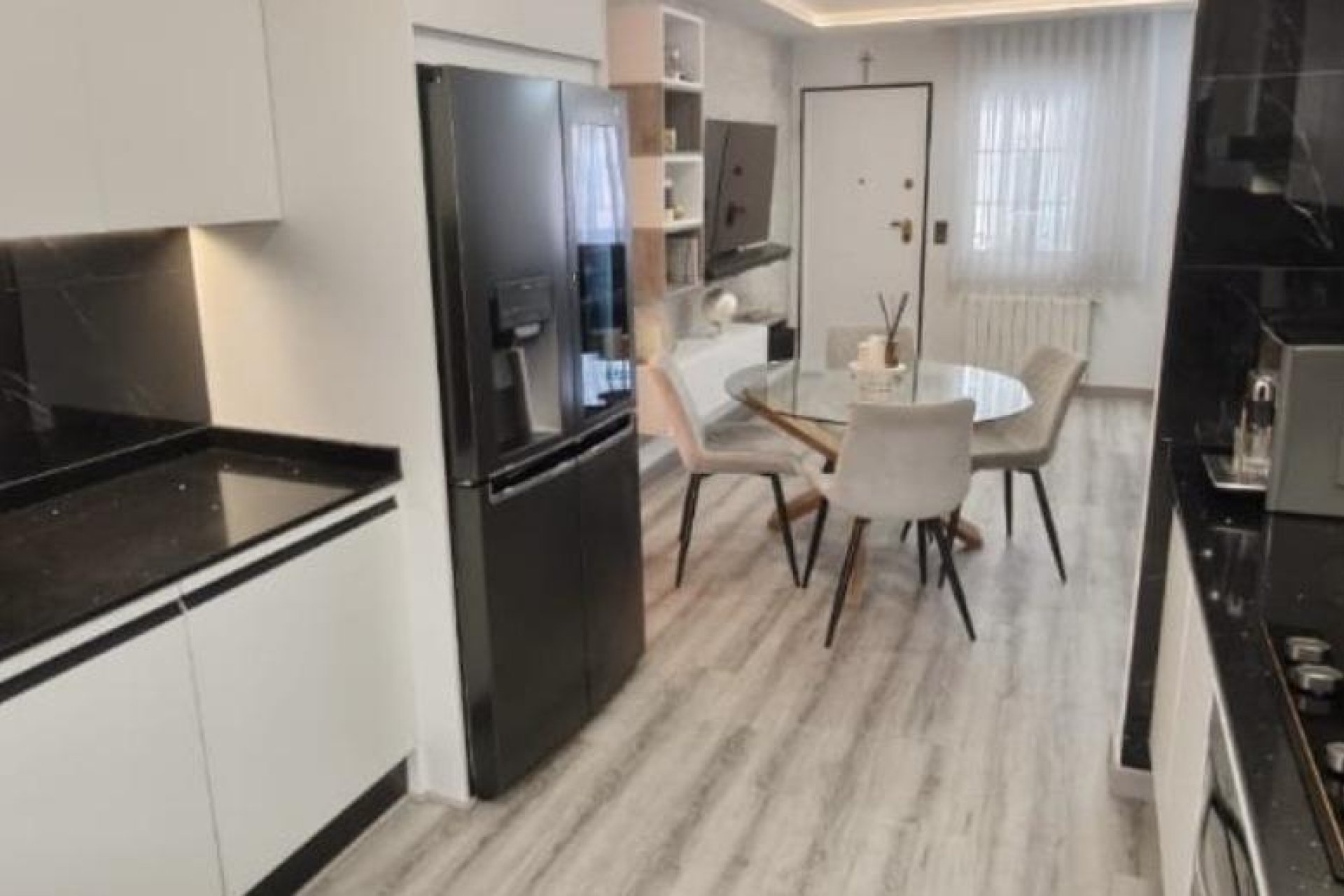 Odsprzedaż - Kamienica -
Orihuela Costa - Villamartín