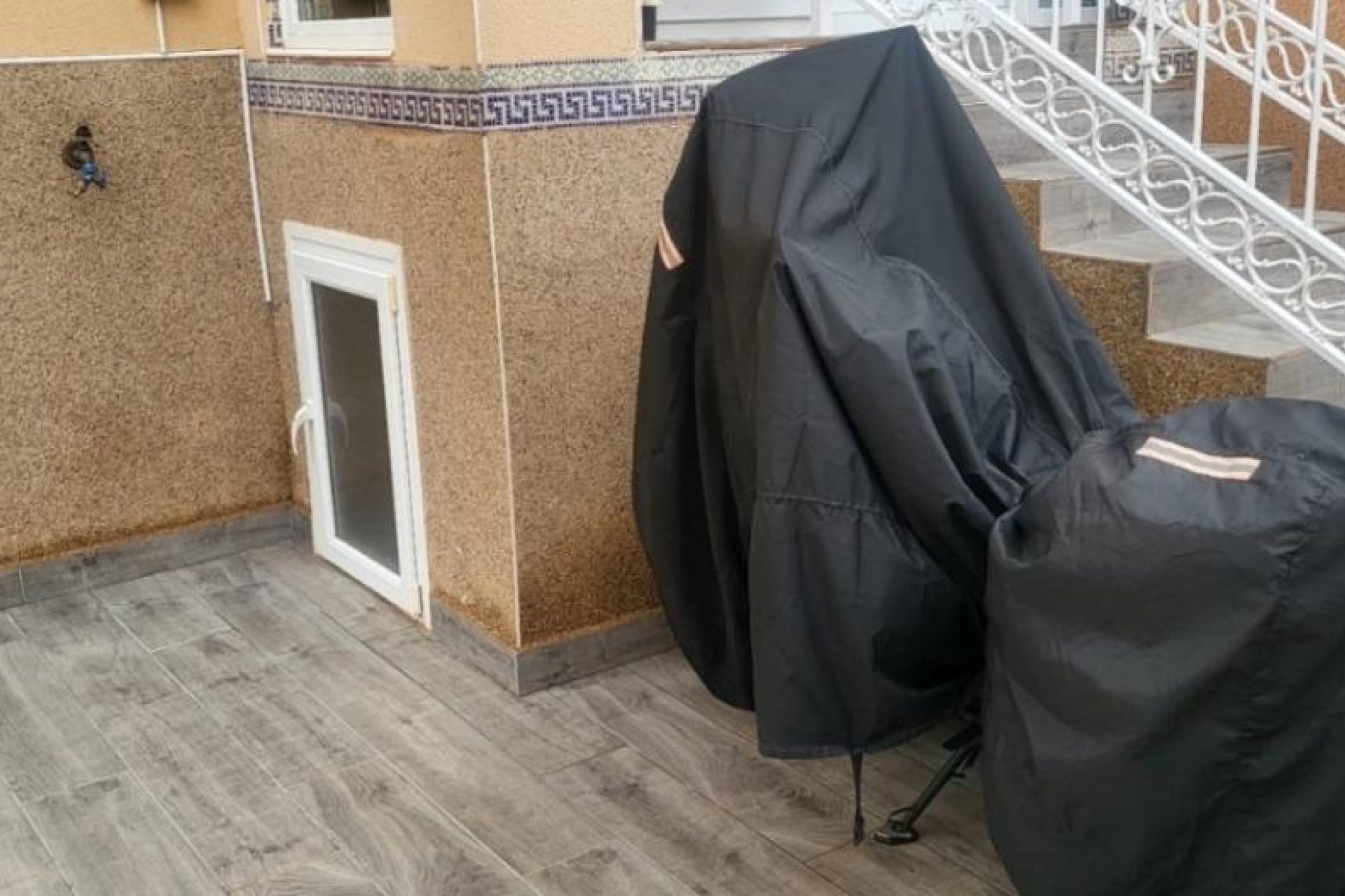 Odsprzedaż - Kamienica -
Orihuela Costa - Villamartín