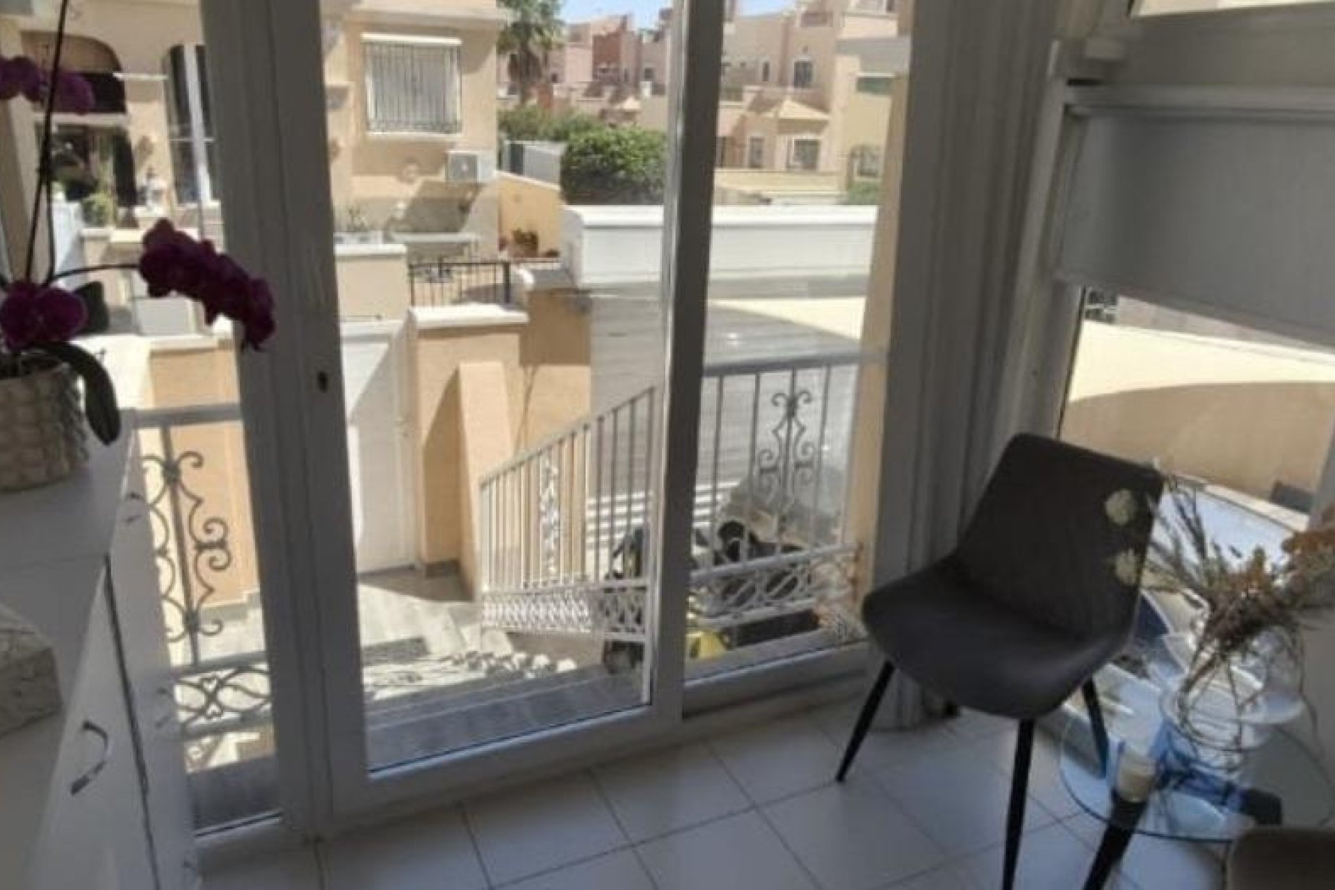 Odsprzedaż - Kamienica -
Orihuela Costa - Villamartín