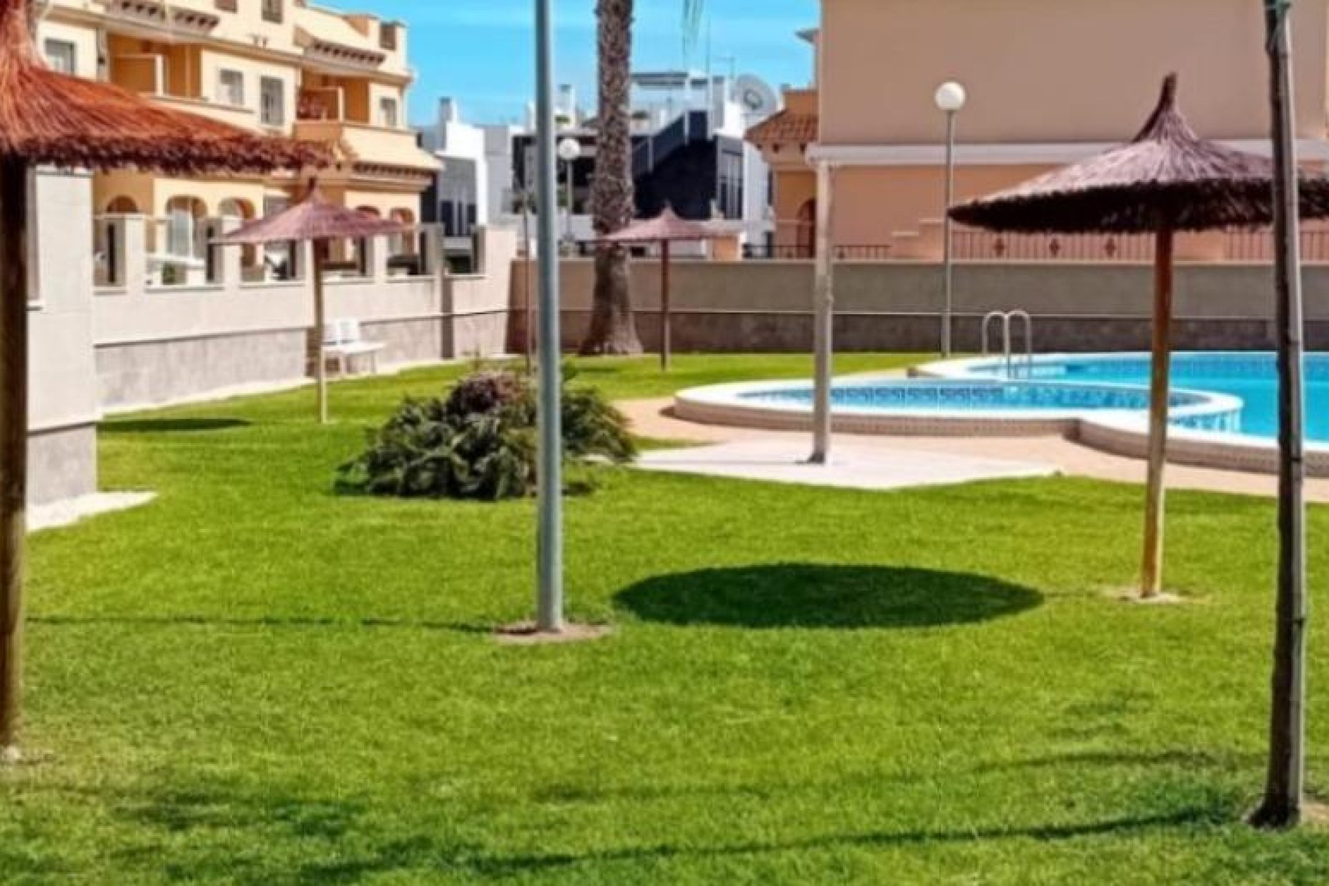 Odsprzedaż - Kamienica -
Orihuela Costa - Villamartín