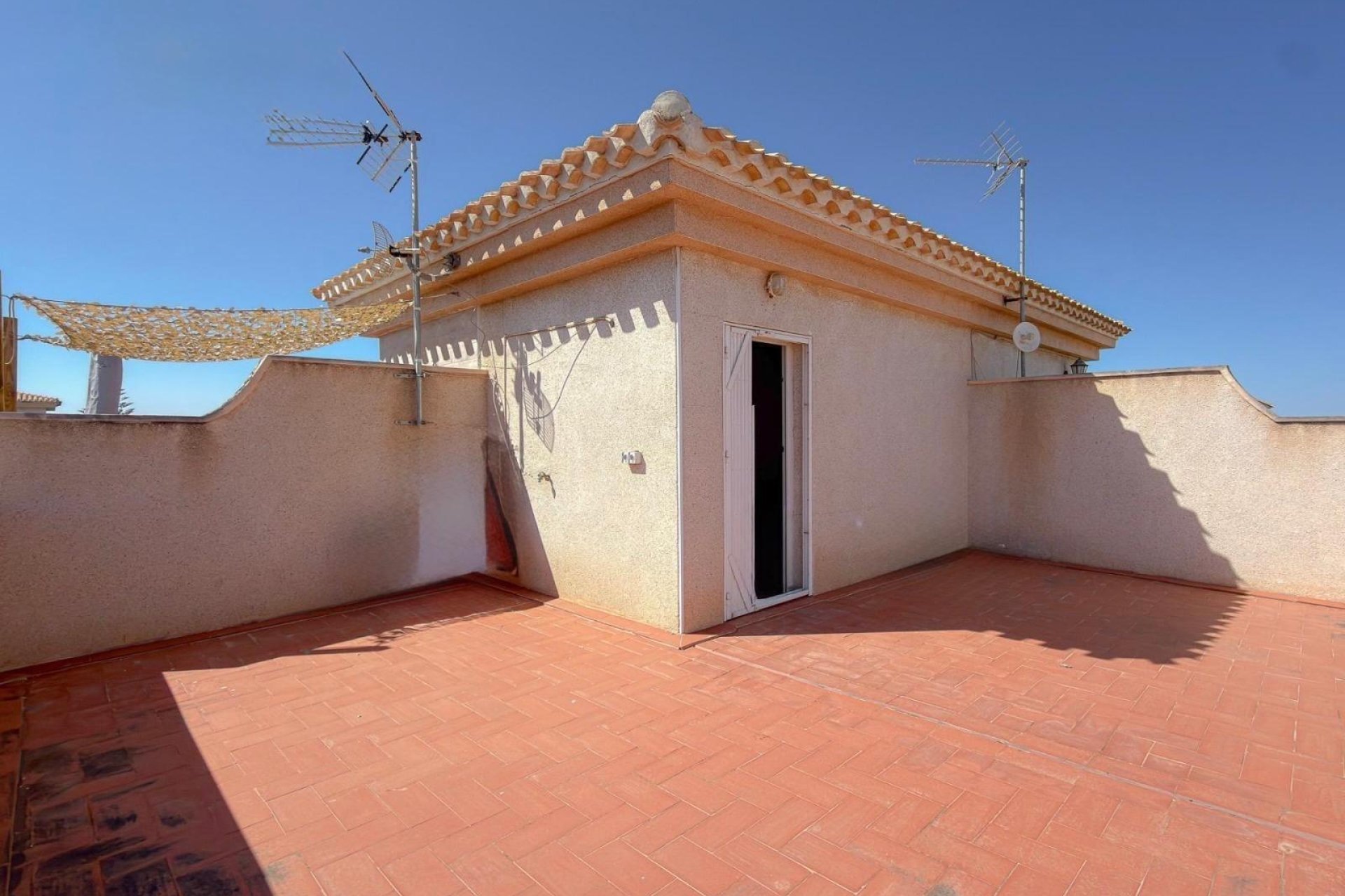 Odsprzedaż - Kamienica -
Orihuela Costa