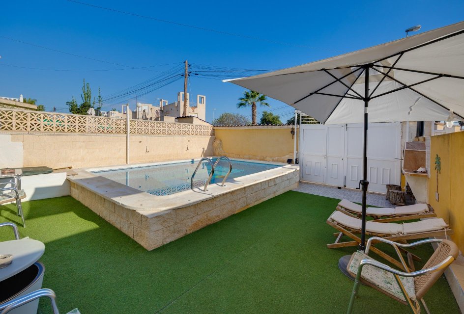 Odsprzedaż - Kamienica -
Torrevieja - La Siesta - El Salado - Torreta