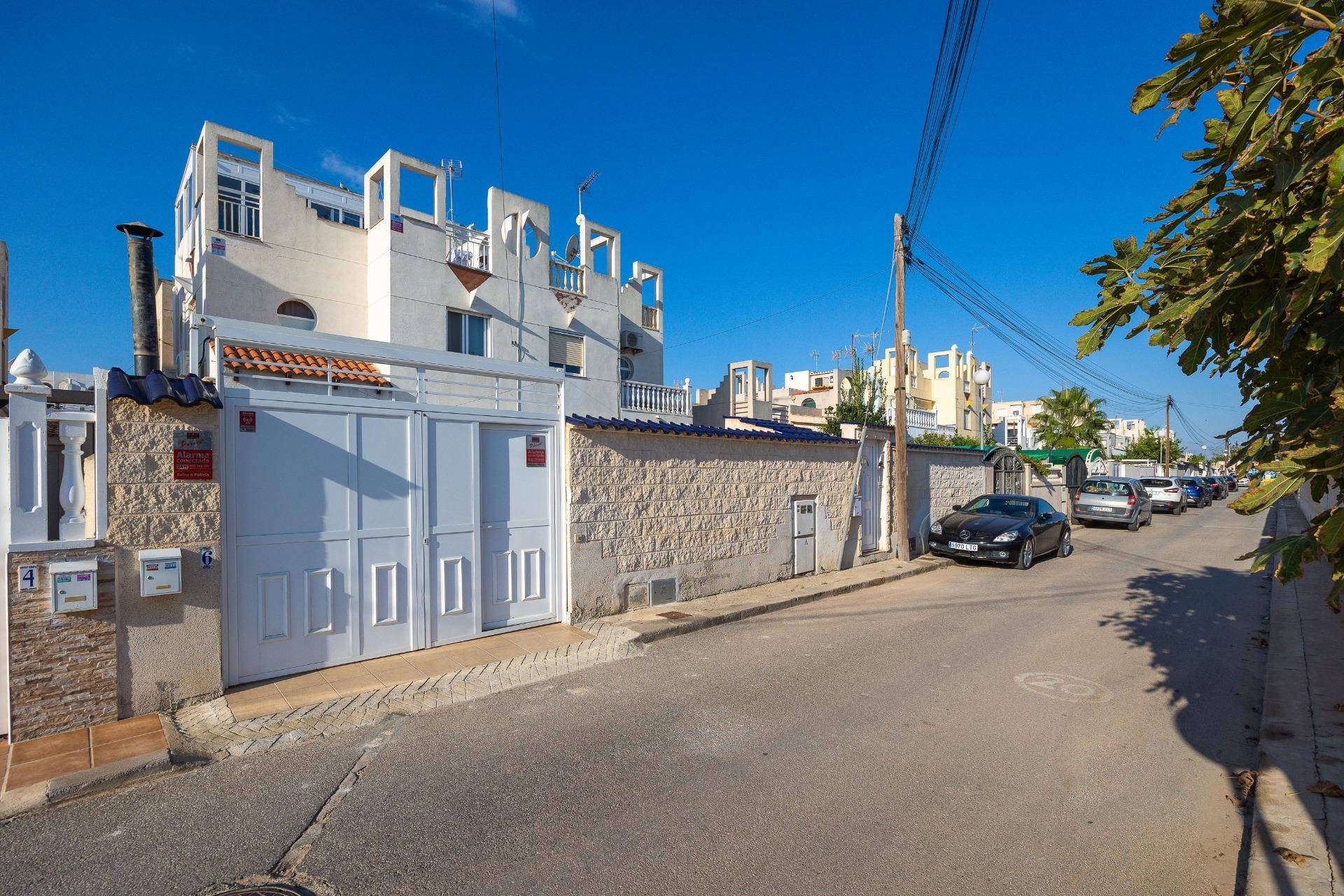 Odsprzedaż - Kamienica -
Torrevieja - La Siesta - El Salado - Torreta