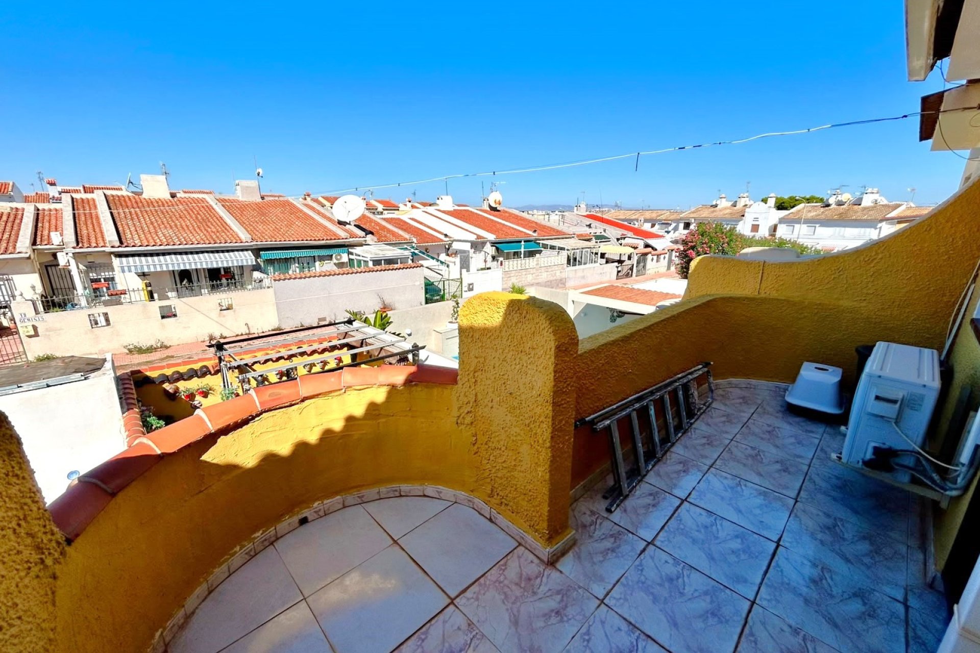 Odsprzedaż - Kamienica -
Torrevieja - La siesta